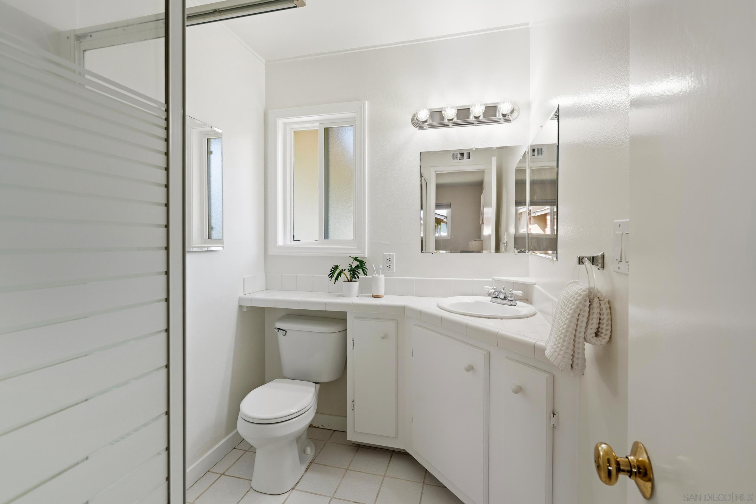 Detail Gallery Image 14 of 29 For 5354  Peyton Place, San Diego,  CA 92117 - 3 Beds | 2 Baths