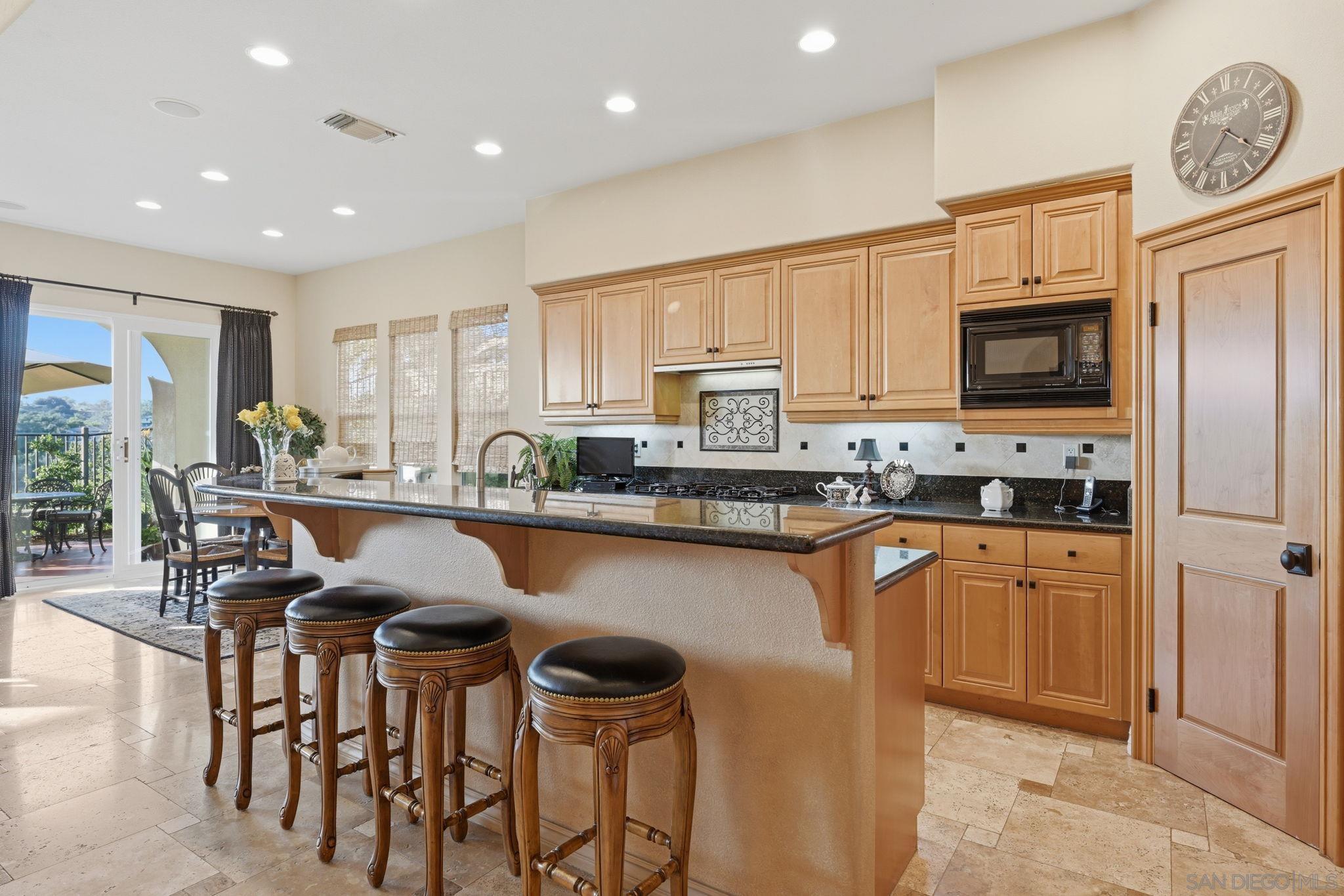 Detail Gallery Image 15 of 75 For 6277  Paseo Privado, Carlsbad,  CA 92009 - 4 Beds | 2/1 Baths