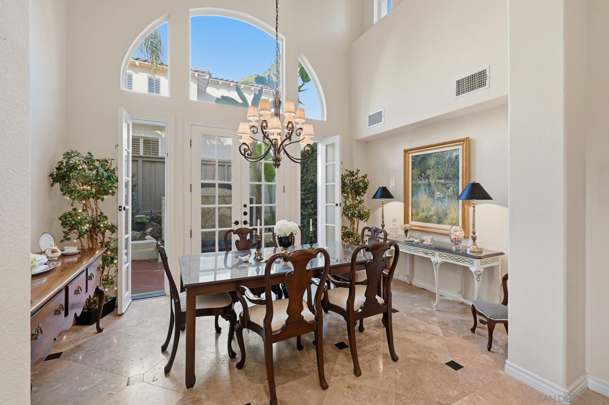 Detail Gallery Image 6 of 75 For 6277  Paseo Privado, Carlsbad,  CA 92009 - 4 Beds | 2/1 Baths