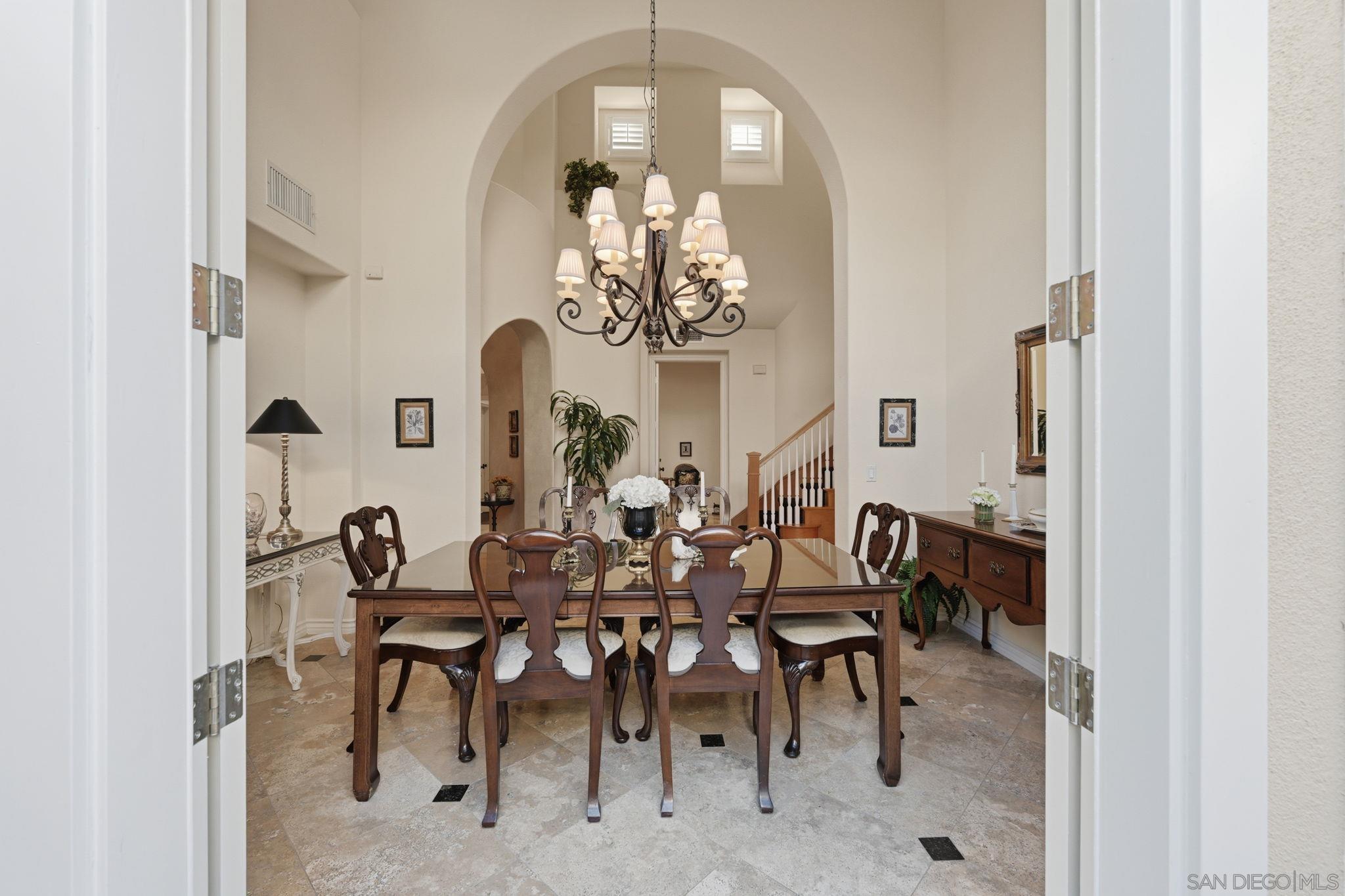 Detail Gallery Image 8 of 75 For 6277  Paseo Privado, Carlsbad,  CA 92009 - 4 Beds | 2/1 Baths