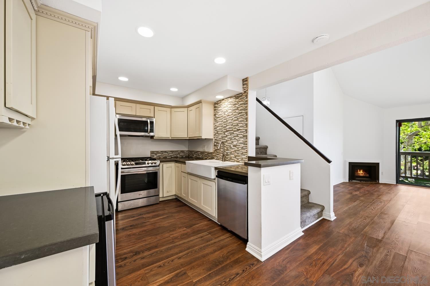 Detail Gallery Image 6 of 25 For 12237  Carmel Vista Rd  #259,  San Diego,  CA 92130 - 3 Beds | 2 Baths