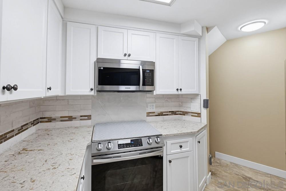 Detail Gallery Image 15 of 38 For 3910  Voltaire St, San Diego,  CA 92107 - 2 Beds | 2/1 Baths