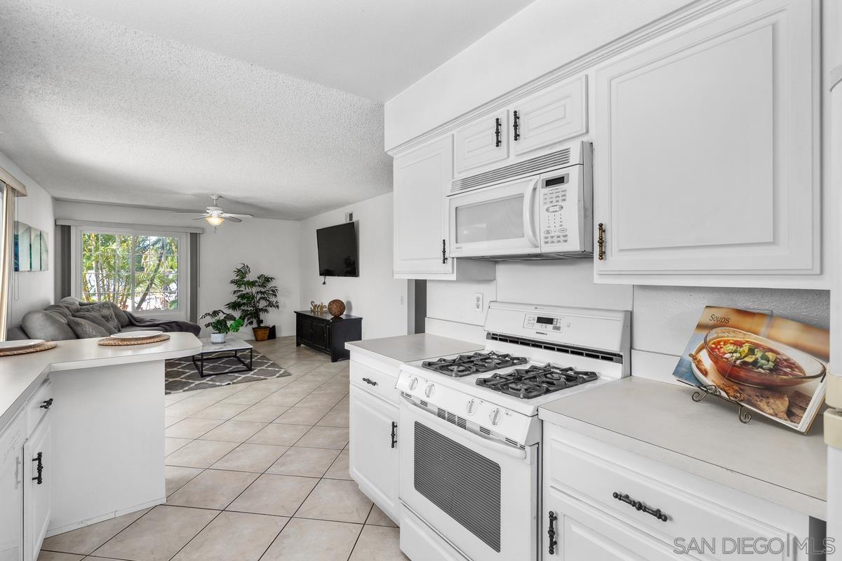 Detail Gallery Image 13 of 31 For 4775  Jamar Court, San Diego,  CA 92117 - 3 Beds | 2 Baths