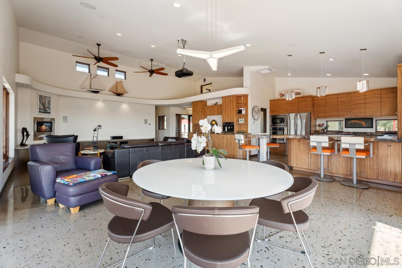 Detail Gallery Image 13 of 65 For 16996  Sky Valley Drive, Ramona,  CA 92065 - 4 Beds | 4 Baths