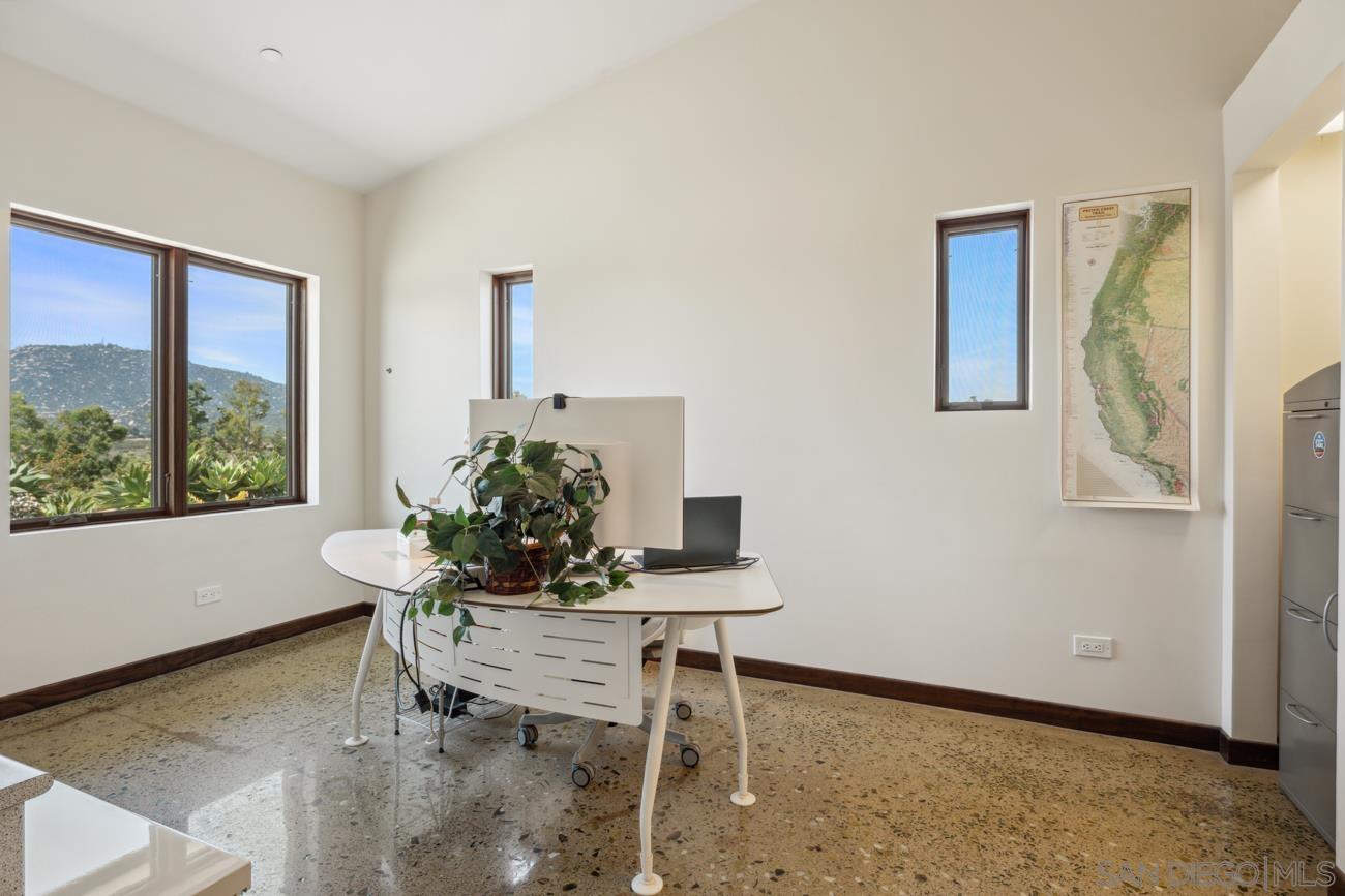 Detail Gallery Image 21 of 65 For 16996  Sky Valley Drive, Ramona,  CA 92065 - 4 Beds | 4 Baths