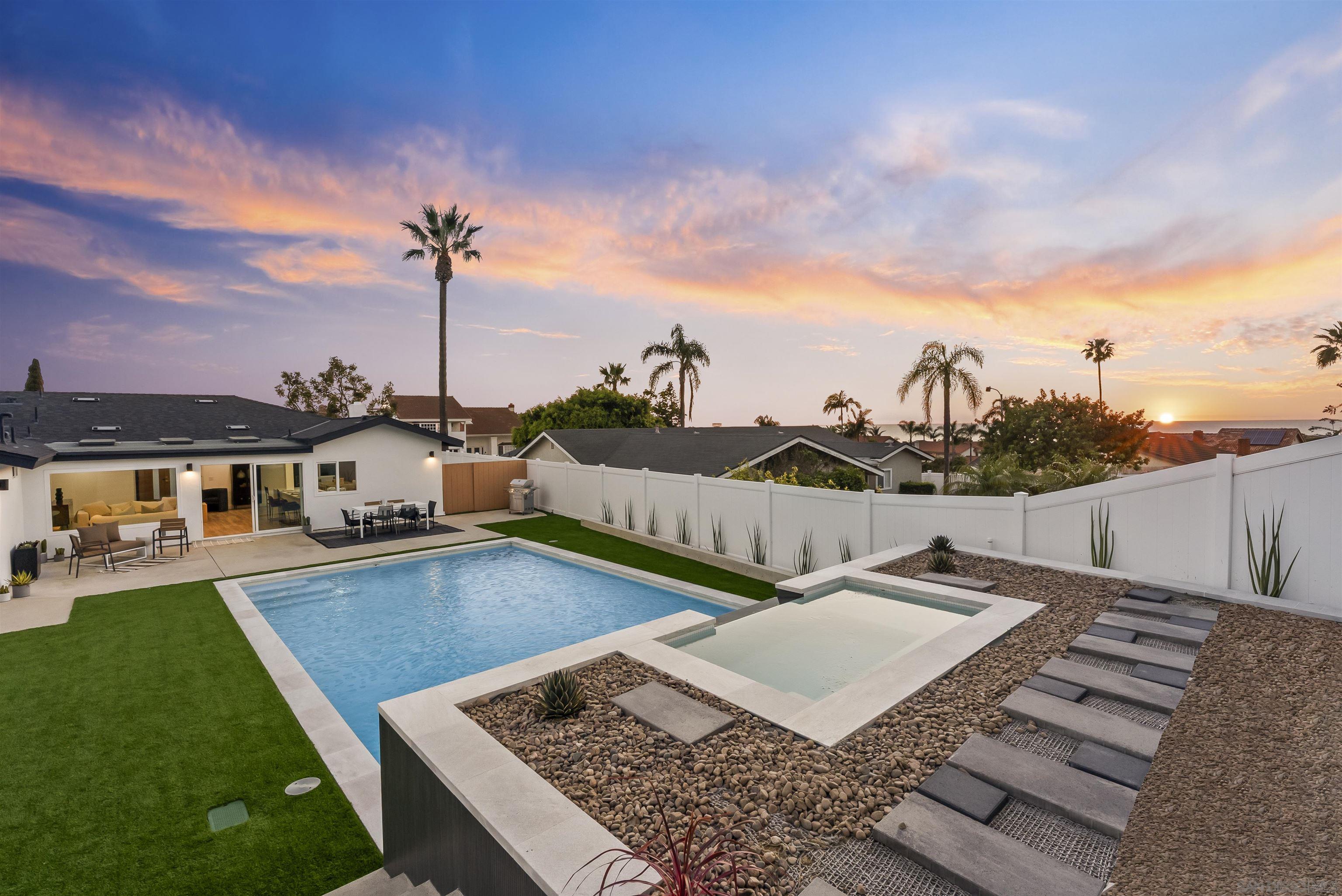 Front Image Thumbnail for SD260005371