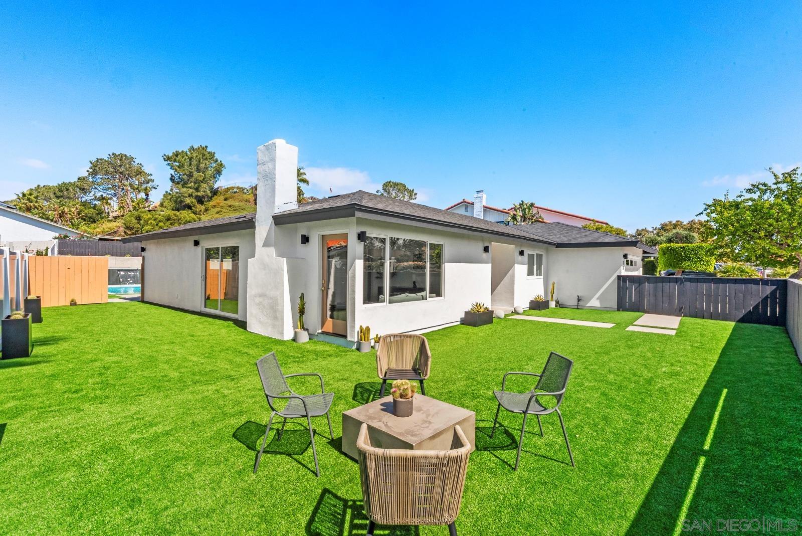 Detail Gallery Image 11 of 40 For 1110  Sea Village Dr, Cardiff By The Sea,  CA 92007 - 5 Beds | 3 Baths