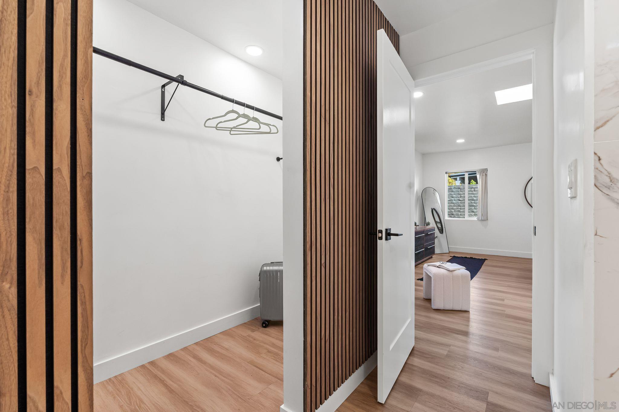 Detail Gallery Image 21 of 32 For 1110  Sea Village Dr, Cardiff By The Sea,  CA 92007 - 5 Beds | 3 Baths