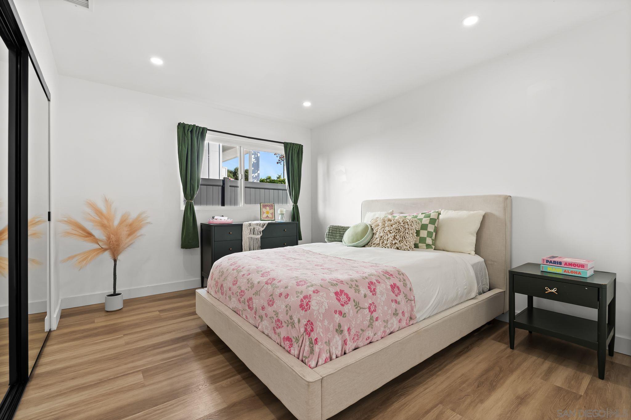 Detail Gallery Image 27 of 32 For 1110  Sea Village Dr, Cardiff By The Sea,  CA 92007 - 5 Beds | 3 Baths