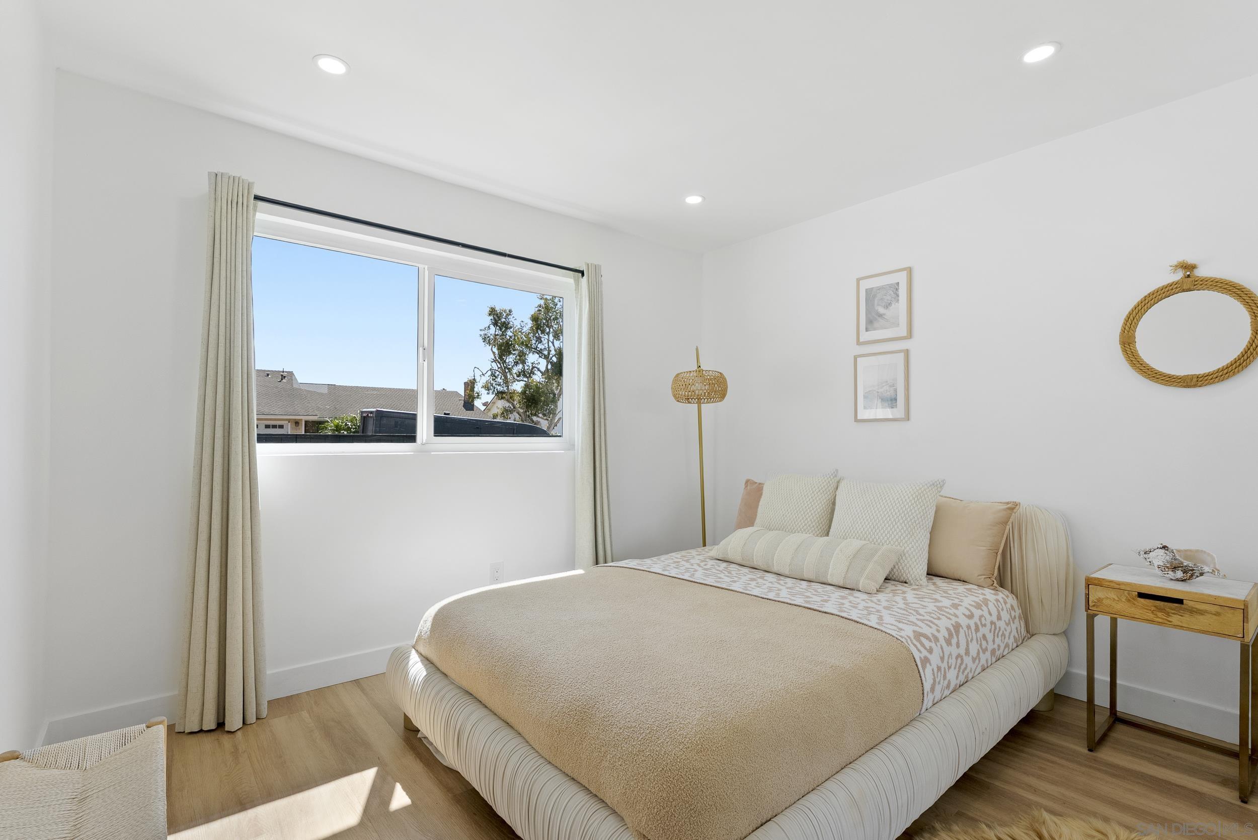 Detail Gallery Image 36 of 40 For 1110  Sea Village Dr, Cardiff By The Sea,  CA 92007 - 5 Beds | 3 Baths