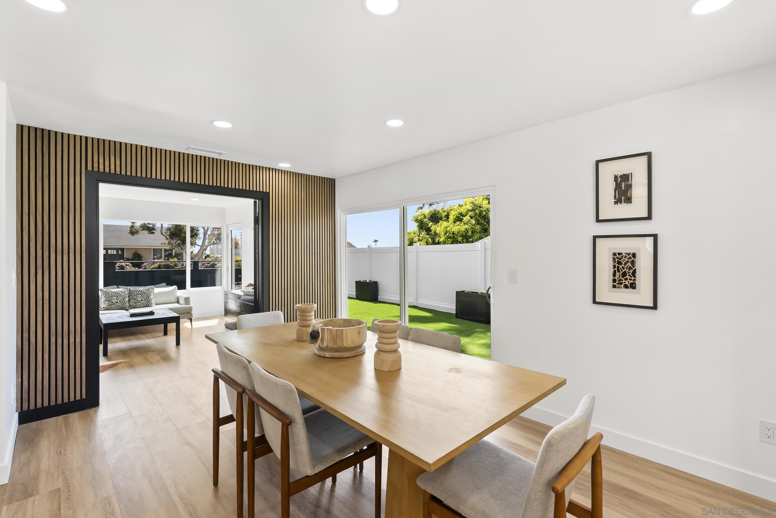 Detail Gallery Image 5 of 40 For 1110  Sea Village Dr, Cardiff By The Sea,  CA 92007 - 5 Beds | 3 Baths