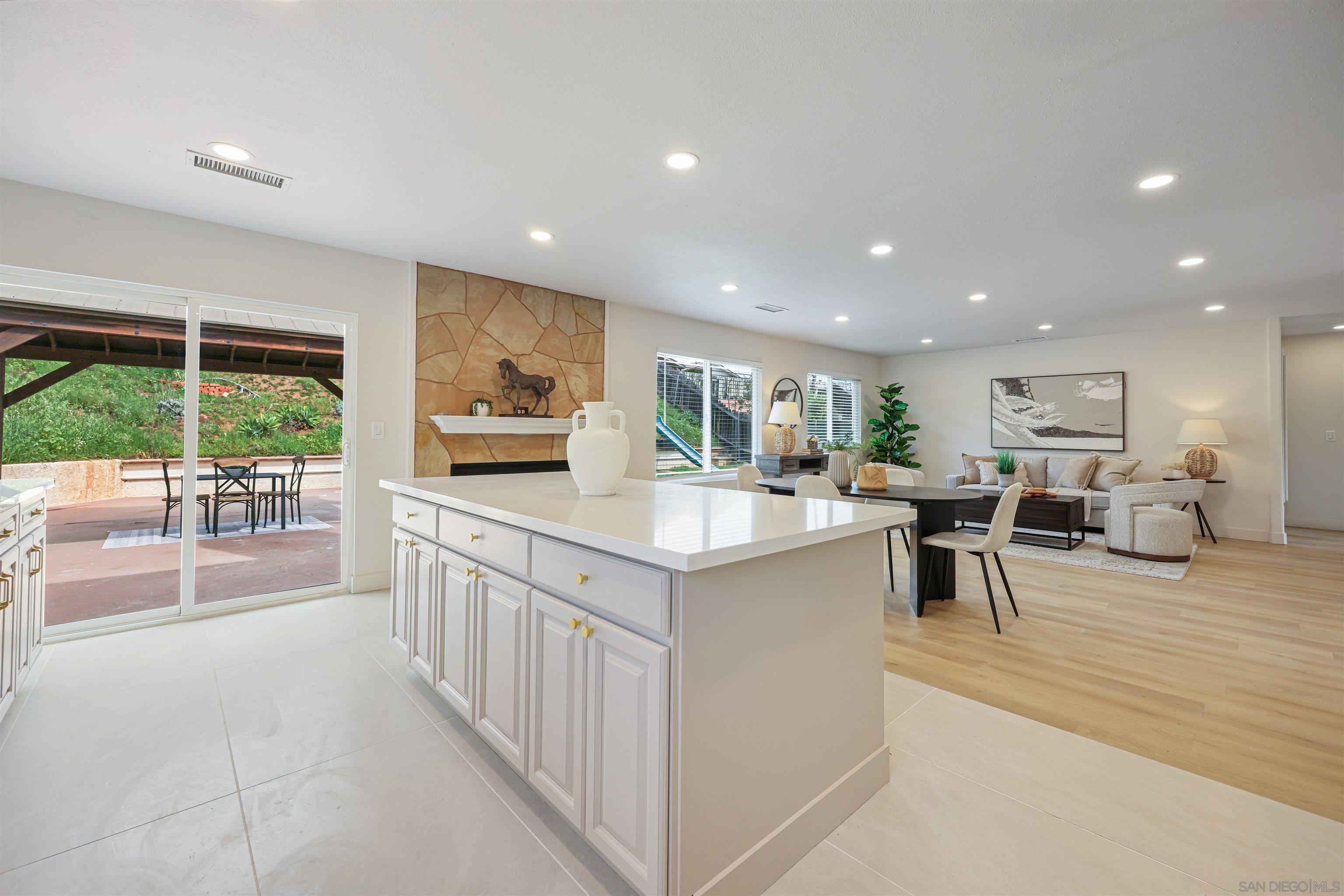 Detail Gallery Image 12 of 25 For 1544  Indian Summer Rd, San Marcos,  CA 92069 - 3 Beds | 2 Baths