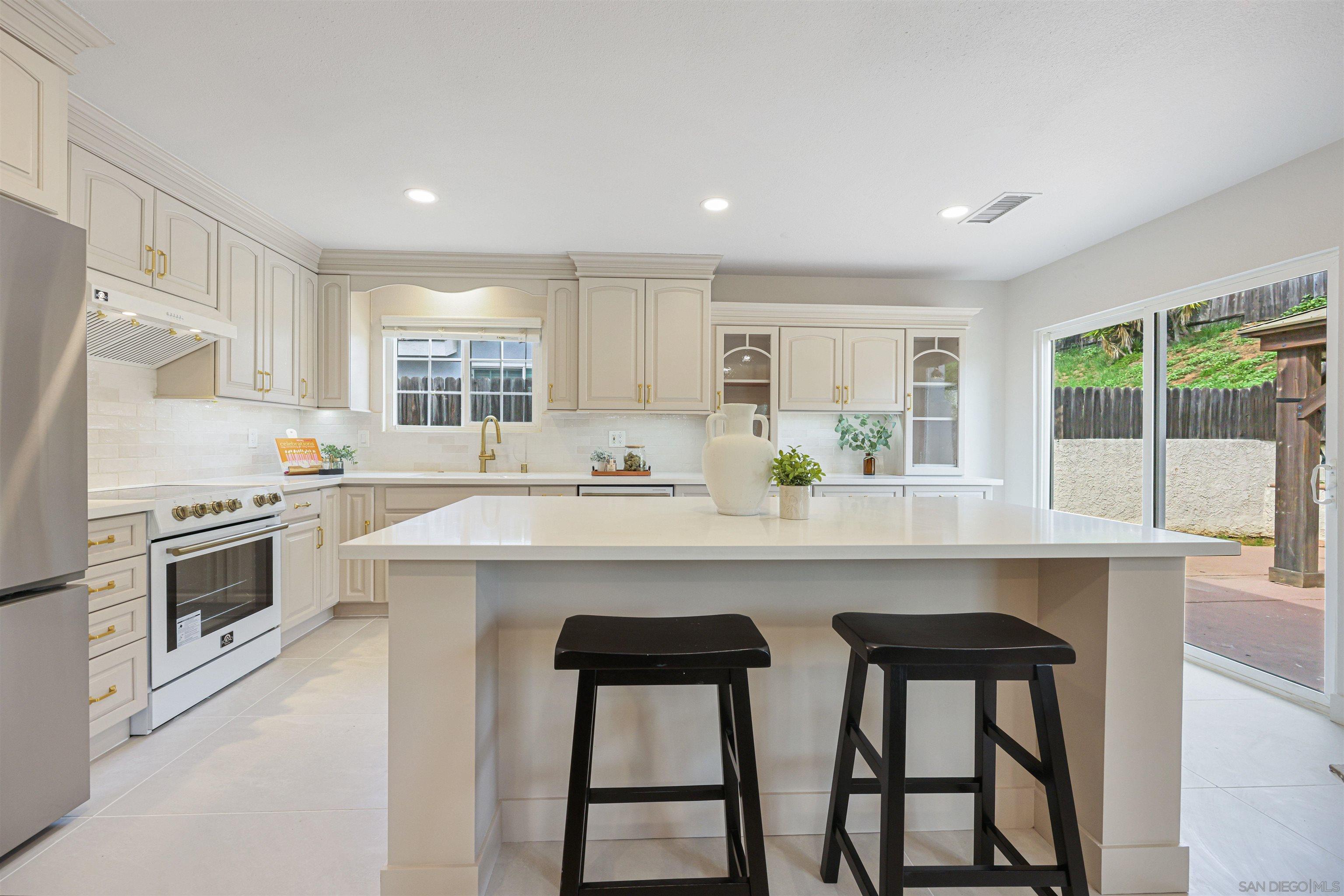 Detail Gallery Image 9 of 25 For 1544  Indian Summer Rd, San Marcos,  CA 92069 - 3 Beds | 2 Baths