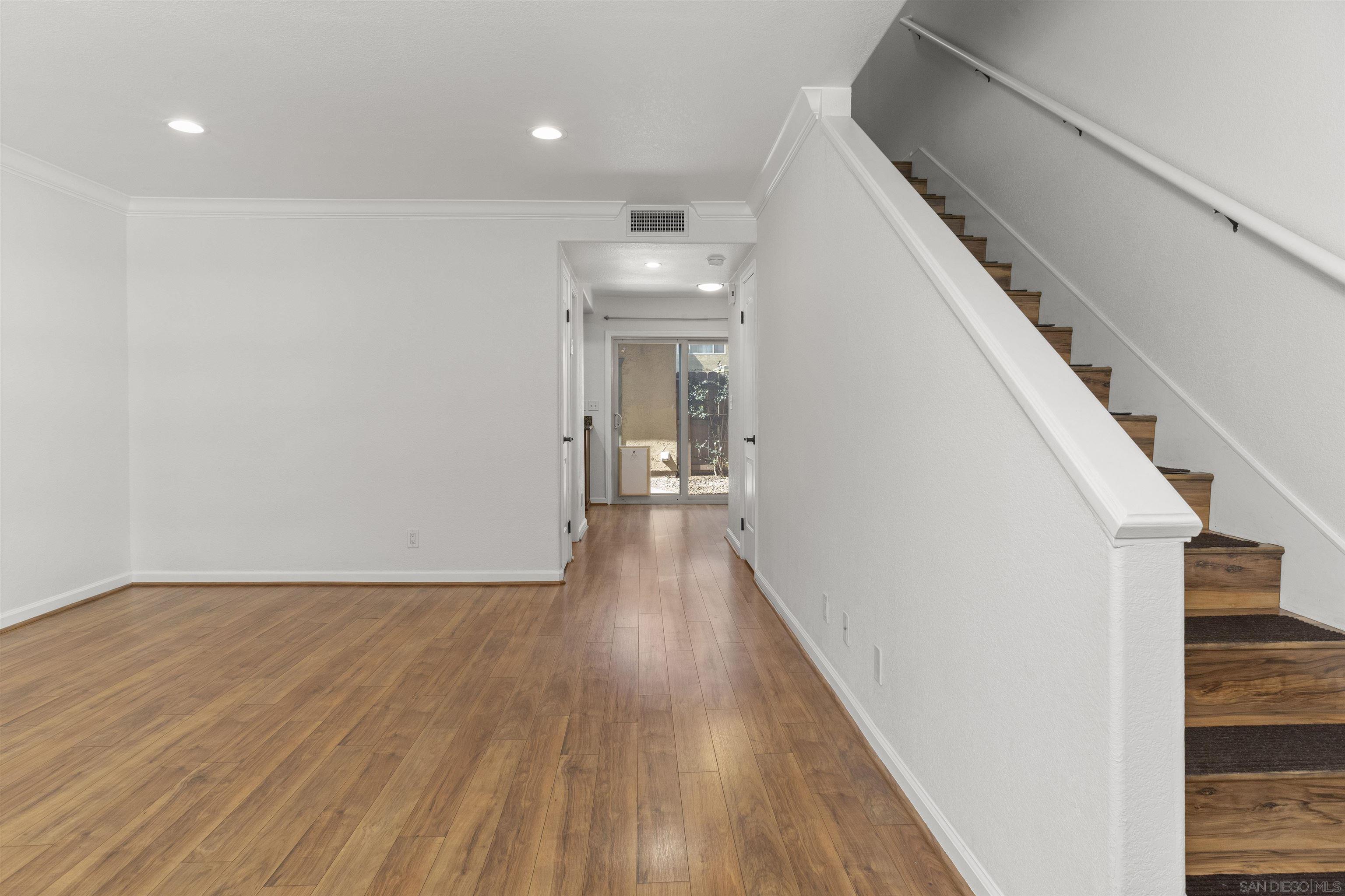 Detail Gallery Image 14 of 35 For 1417  N Broadway  #B,  Escondido,  CA 92026 - 2 Beds | 1/1 Baths