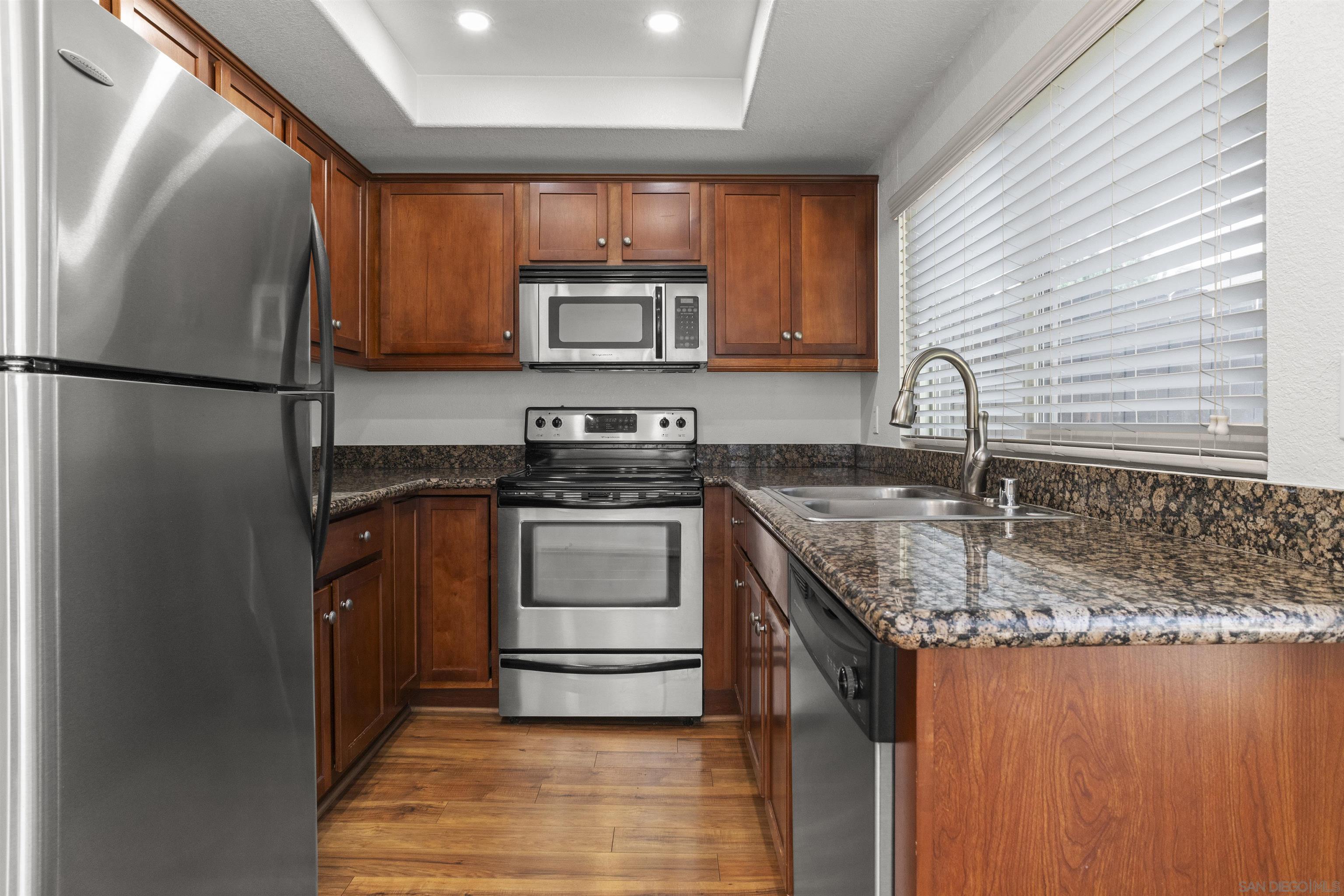 Detail Gallery Image 10 of 35 For 1417  N Broadway  #B,  Escondido,  CA 92026 - 2 Beds | 1/1 Baths