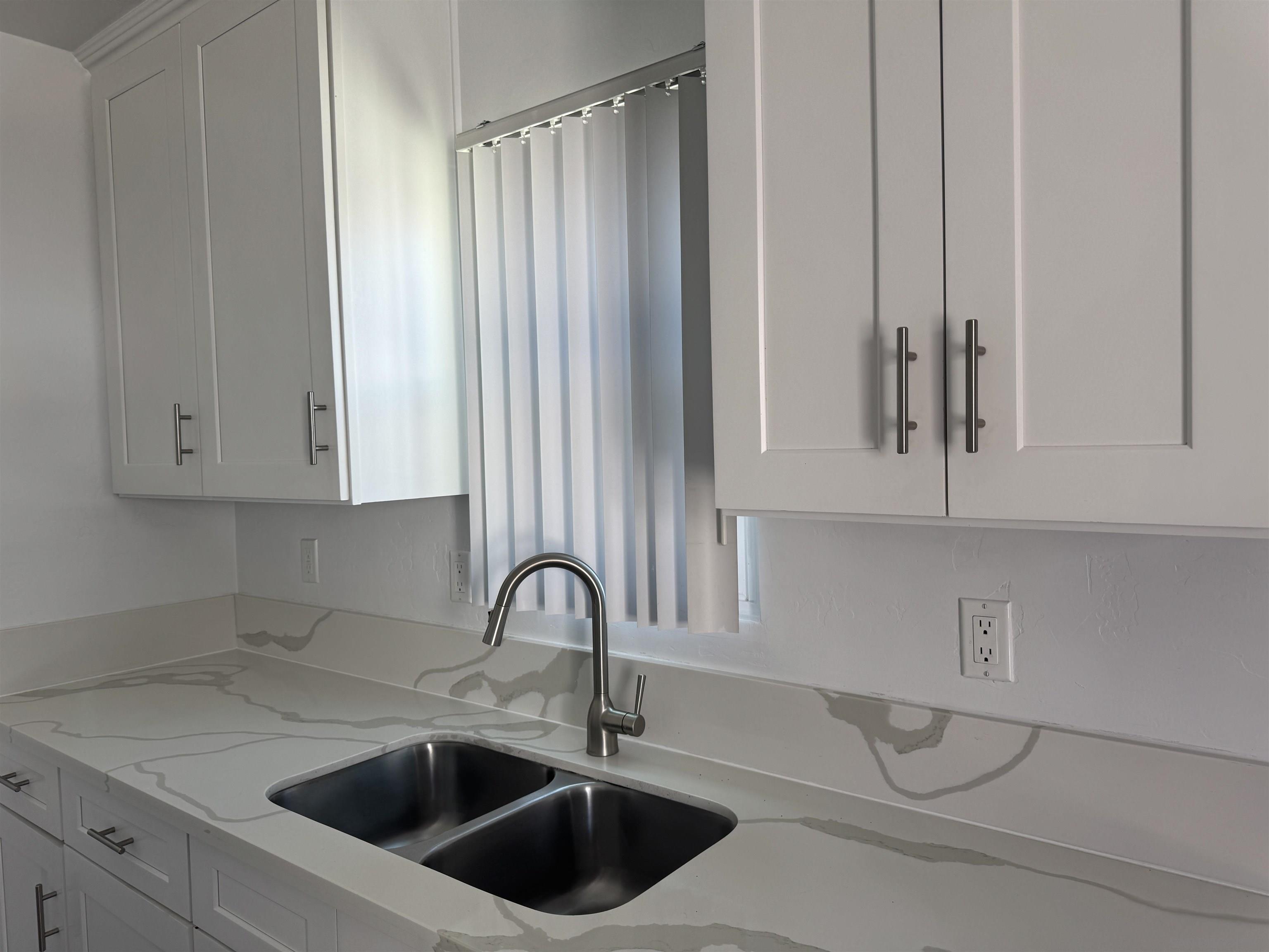 Detail Gallery Image 3 of 9 For 170  Garrett Ave. (1/2), Chula Vista,  CA 91910 - 0 Beds | 1 Baths