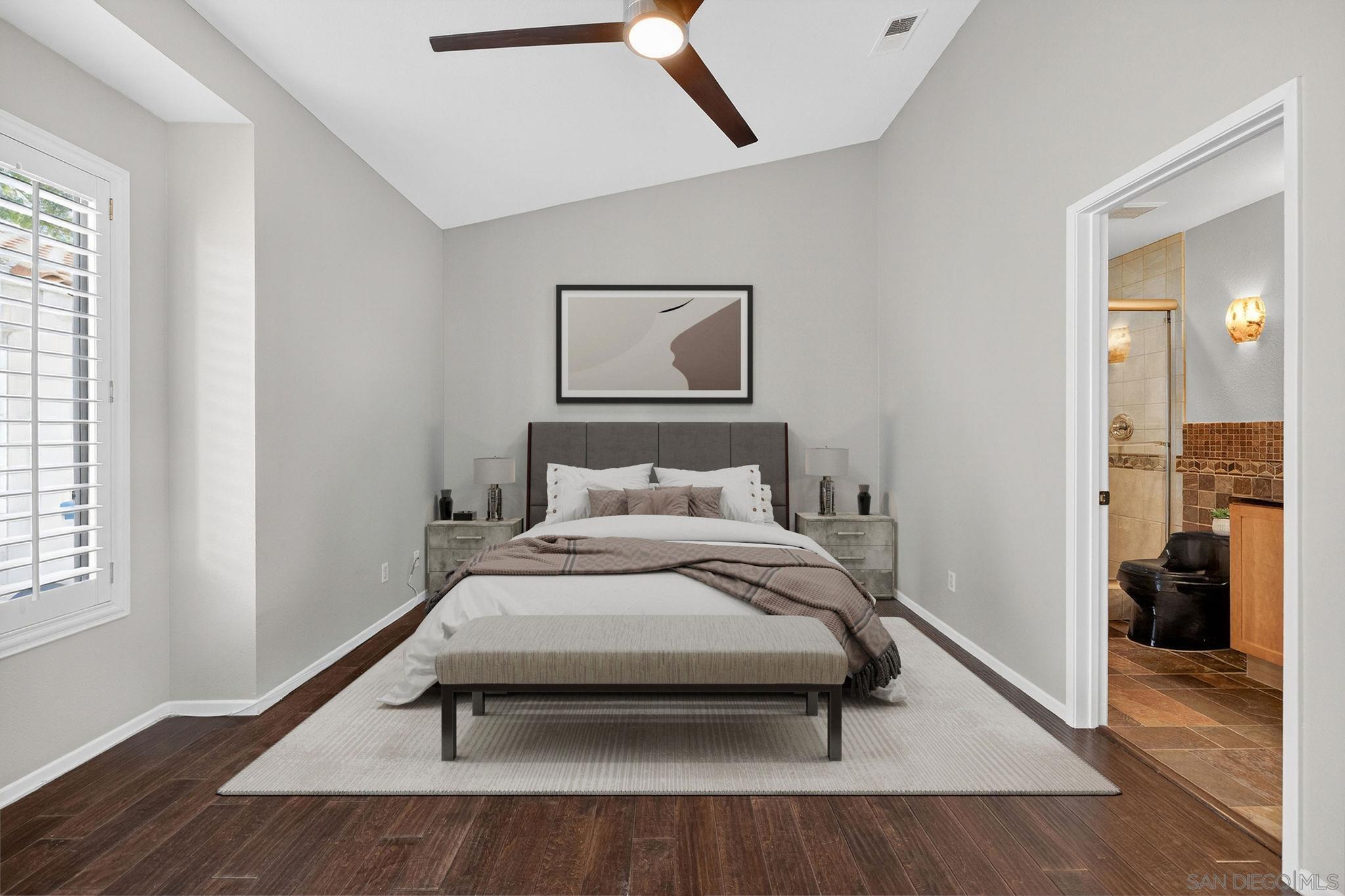 Detail Gallery Image 11 of 21 For 1435  Robinson Ave, San Diego,  CA 92103 - 2 Beds | 2/1 Baths