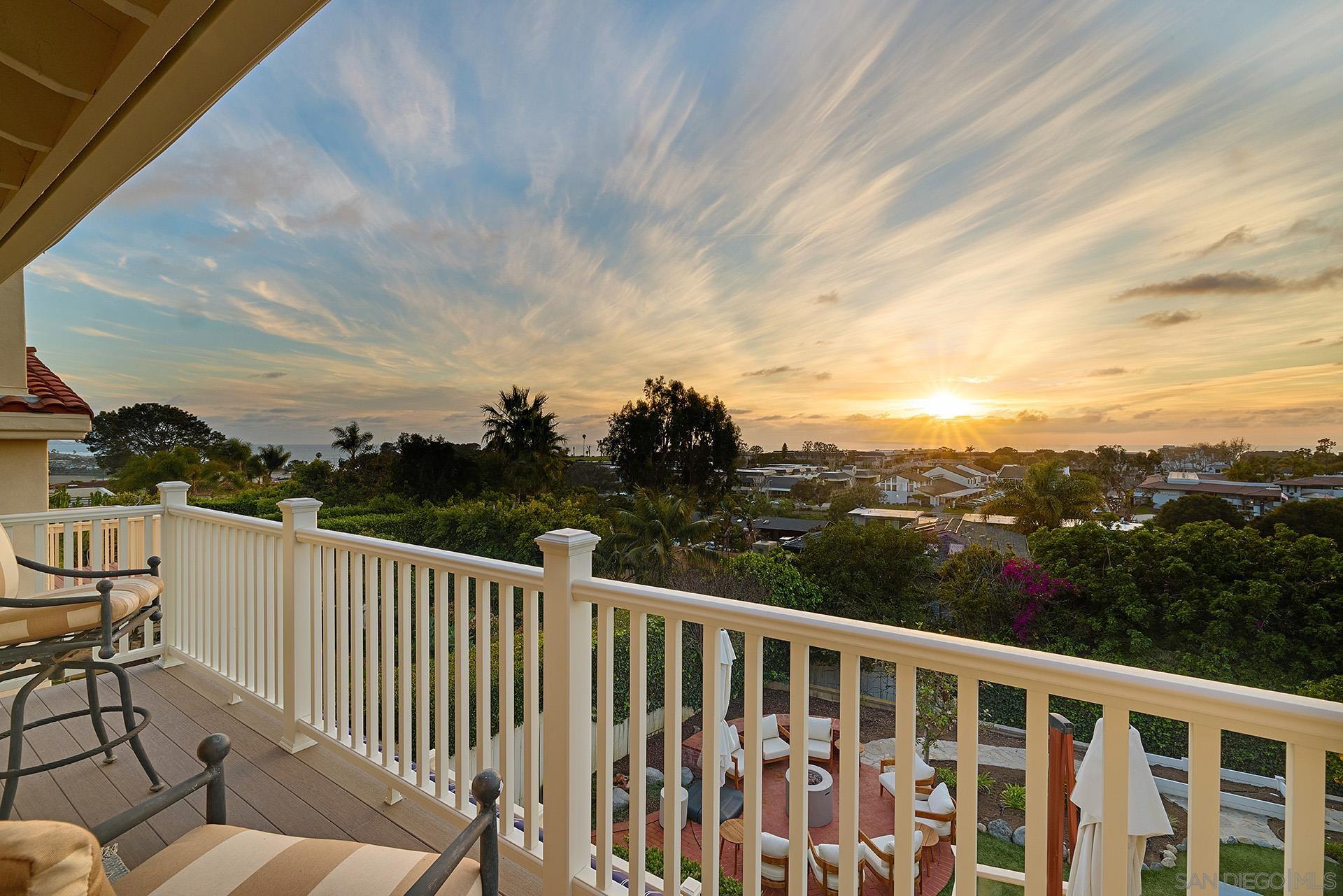Detail Gallery Image 17 of 48 For 743  Marsolan Ave, Solana Beach,  CA 92075 - 5 Beds | 3 Baths