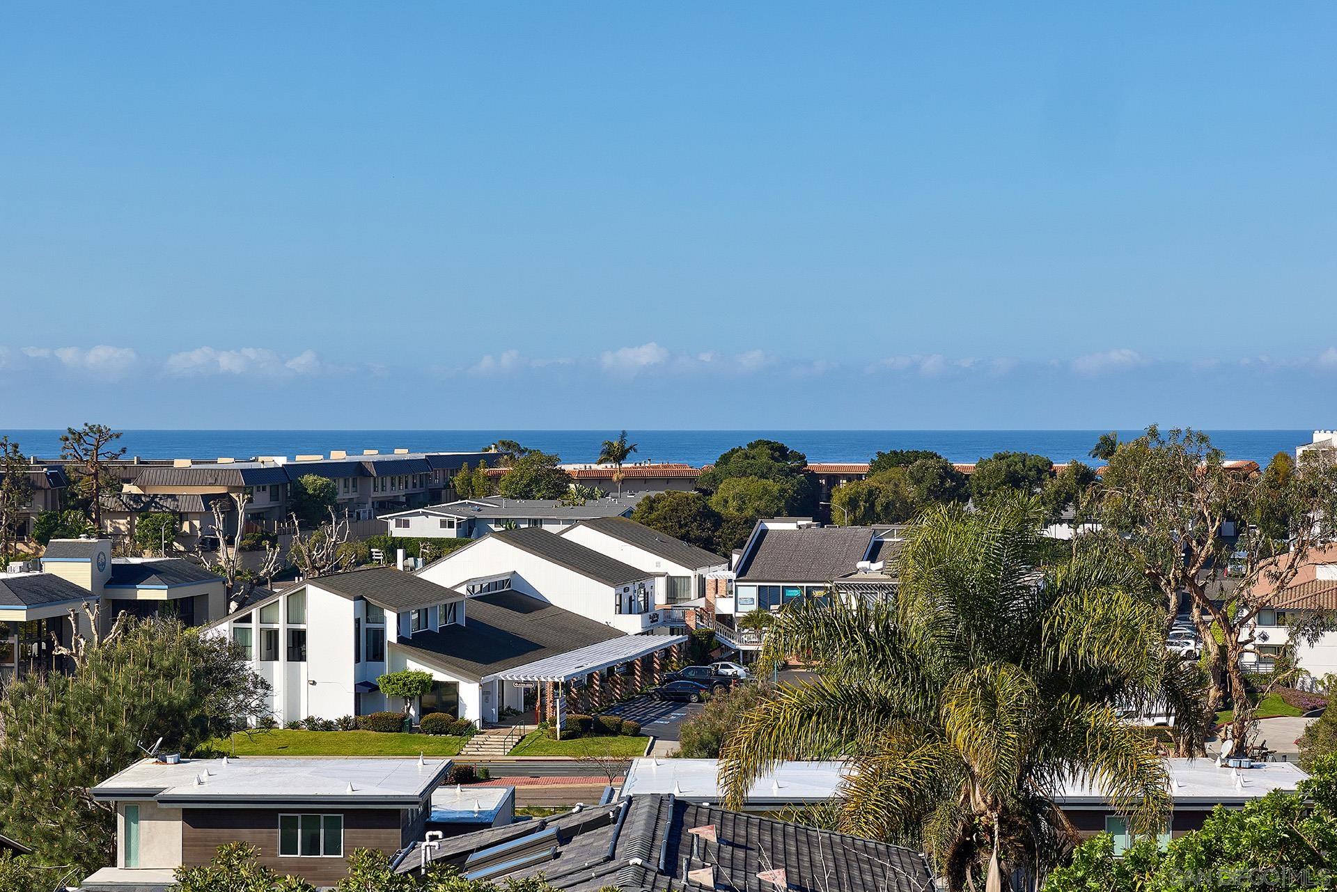 Detail Gallery Image 18 of 48 For 743  Marsolan Ave, Solana Beach,  CA 92075 - 5 Beds | 3 Baths