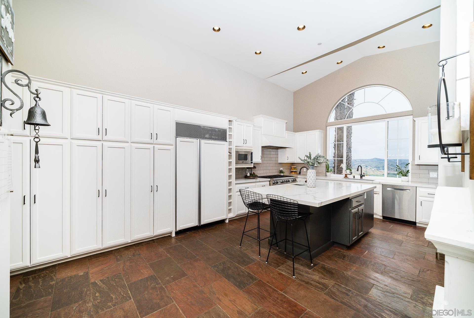 Detail Gallery Image 14 of 68 For 5320  Olive Hill Trl, Bonsall,  CA 92003 - 7 Beds | 6/1 Baths