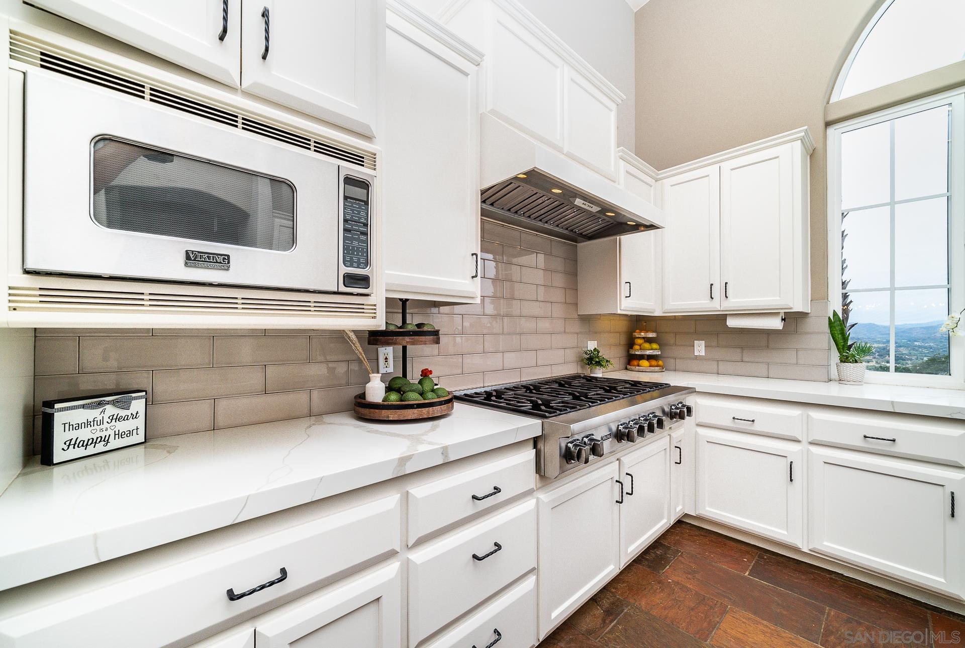 Detail Gallery Image 15 of 68 For 5320  Olive Hill Trl, Bonsall,  CA 92003 - 7 Beds | 6/1 Baths