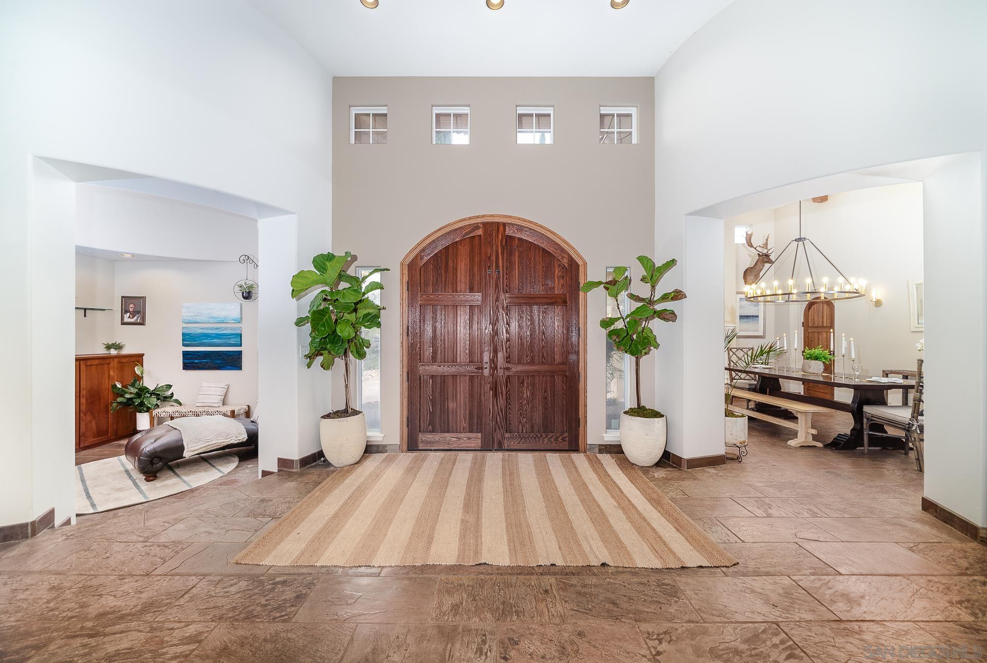 Detail Gallery Image 8 of 68 For 5320  Olive Hill Trl, Bonsall,  CA 92003 - 7 Beds | 6/1 Baths