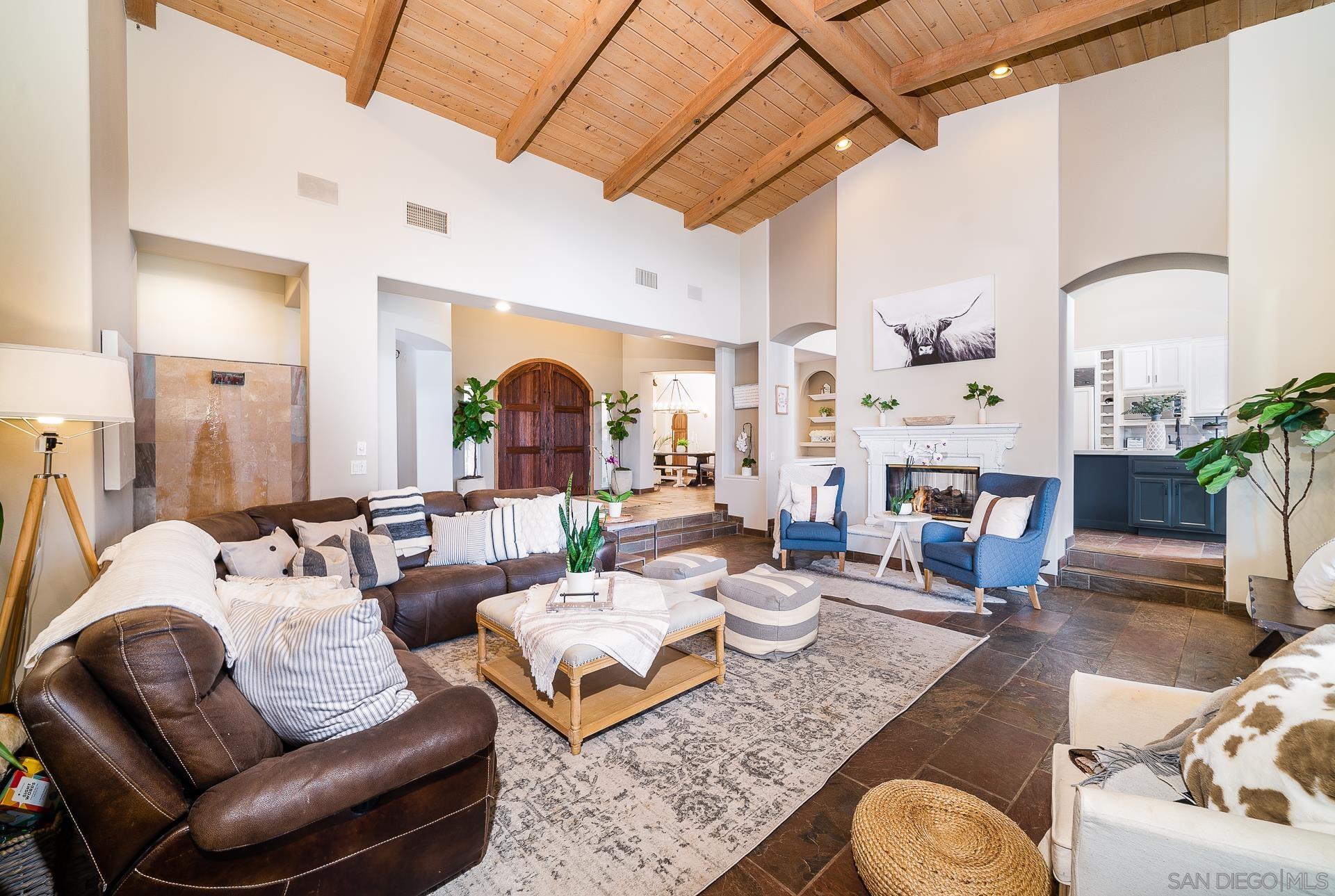 Detail Gallery Image 10 of 68 For 5320  Olive Hill Trl, Bonsall,  CA 92003 - 7 Beds | 6/1 Baths