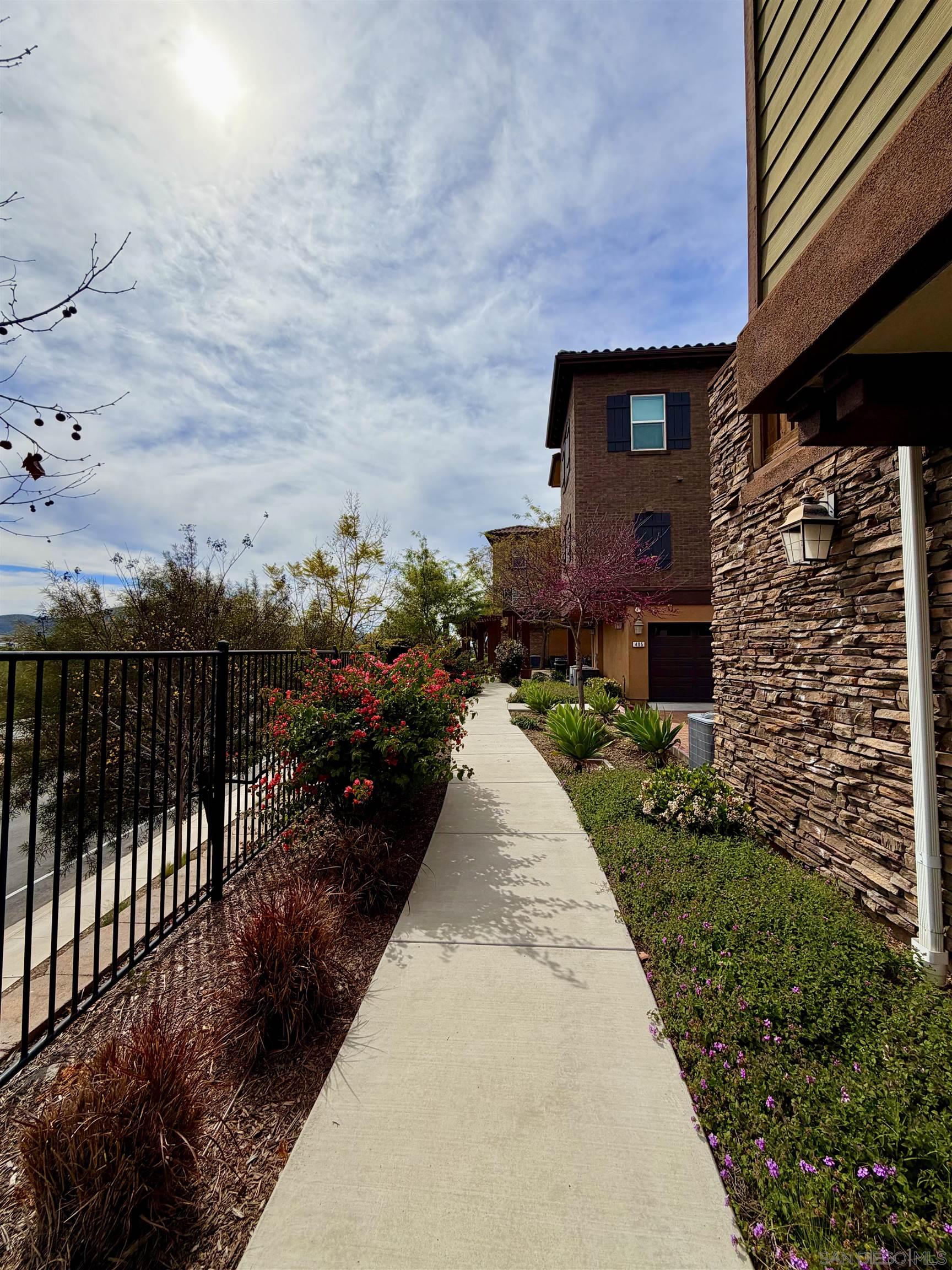 Detail Gallery Image 3 of 40 For 415  Mission Villas Road, San Marcos,  CA 92069 - 3 Beds | 3/1 Baths