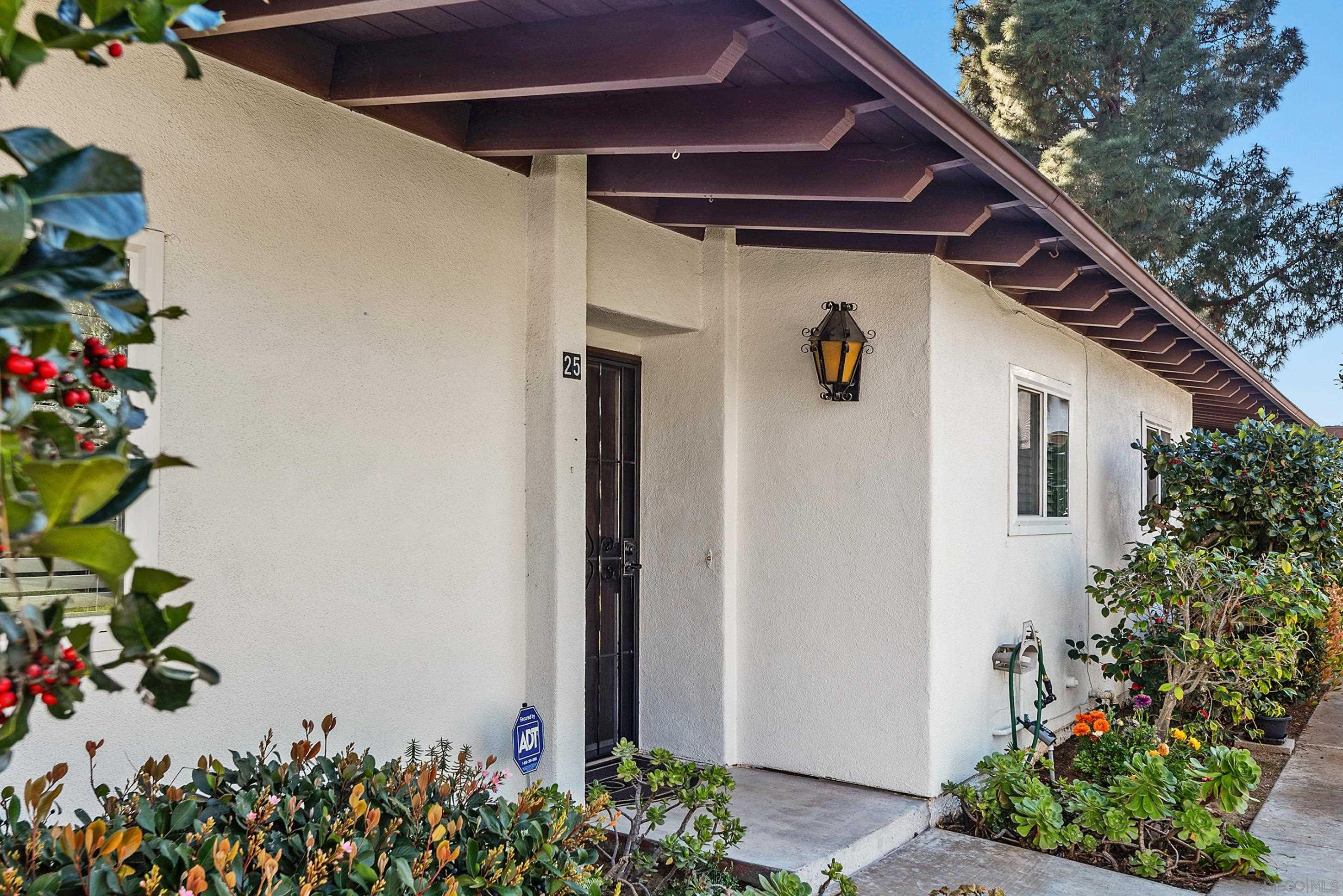 Detail Gallery Image 3 of 39 For 16566  Caminito Vecinos  #25,  San Diego,  CA 92128 - 2 Beds | 2 Baths