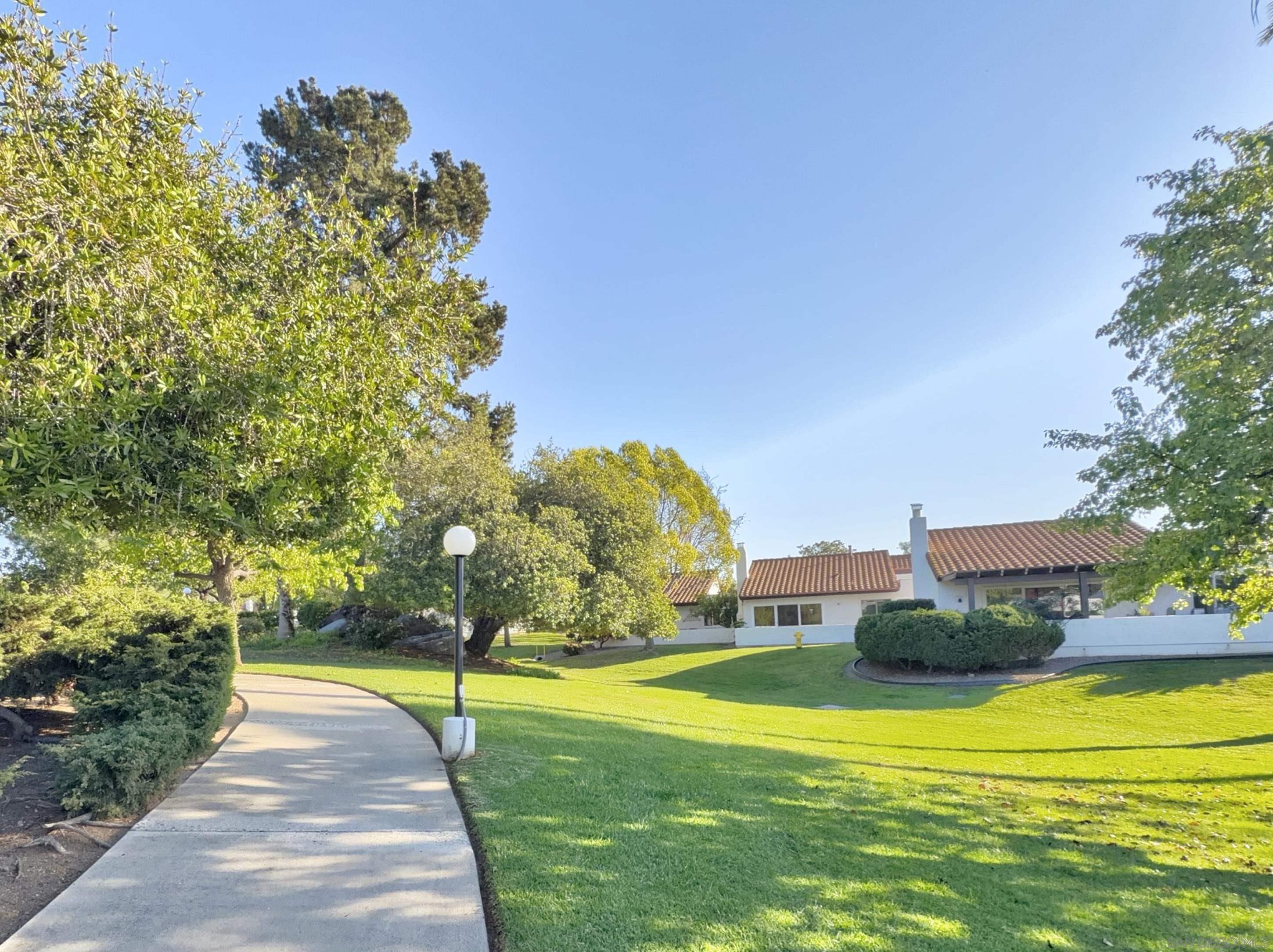 Detail Gallery Image 33 of 39 For 16566  Caminito Vecinos  #25,  San Diego,  CA 92128 - 2 Beds | 2 Baths