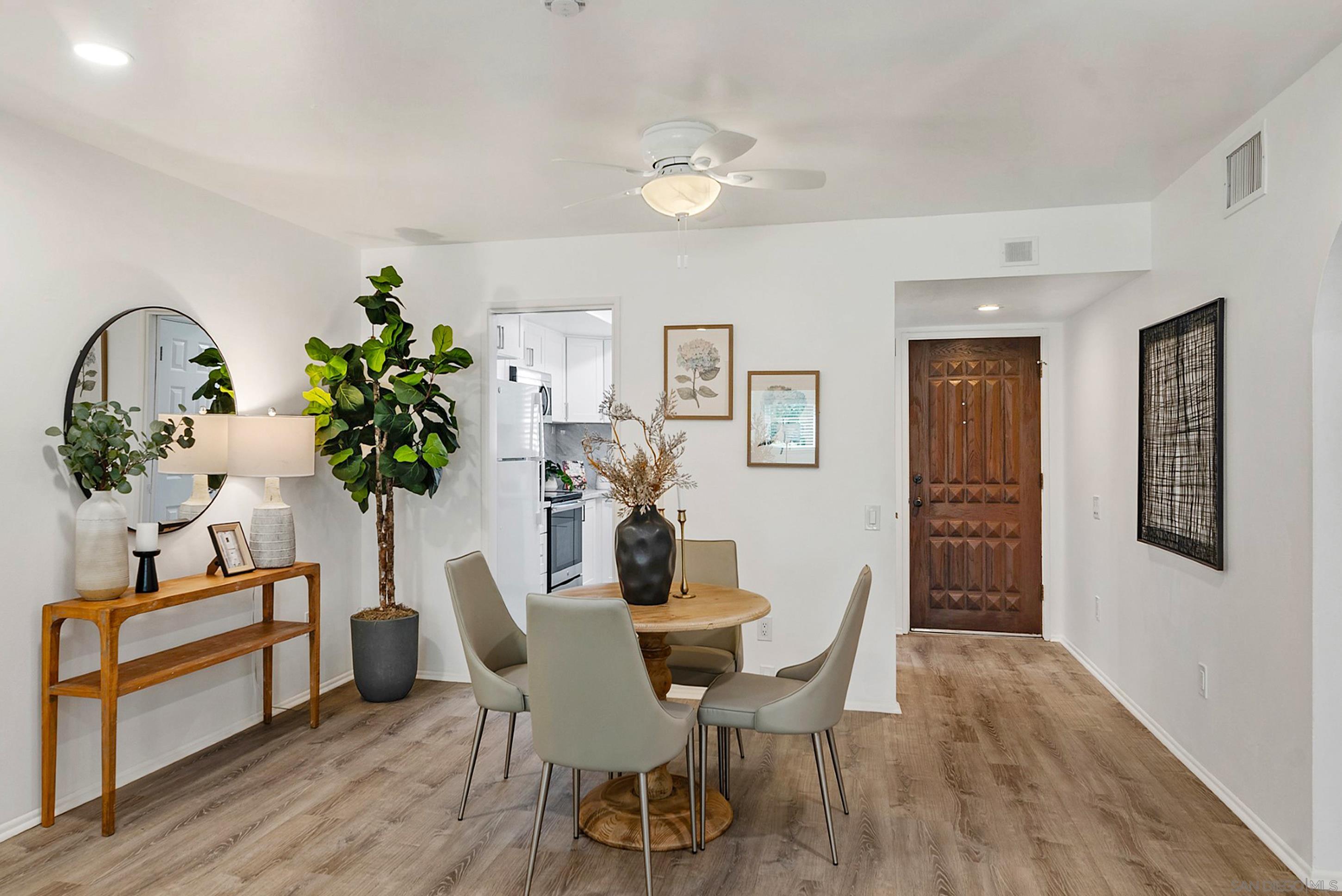 Detail Gallery Image 8 of 39 For 16566  Caminito Vecinos  #25,  San Diego,  CA 92128 - 2 Beds | 2 Baths