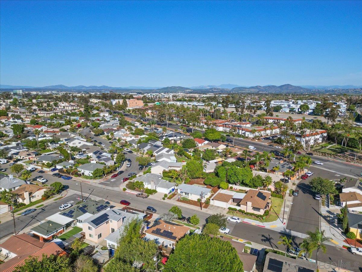 Detail Gallery Image 2 of 45 For 3215  Atlas Street, San Diego,  CA 92111 - 2 Beds | 1 Baths