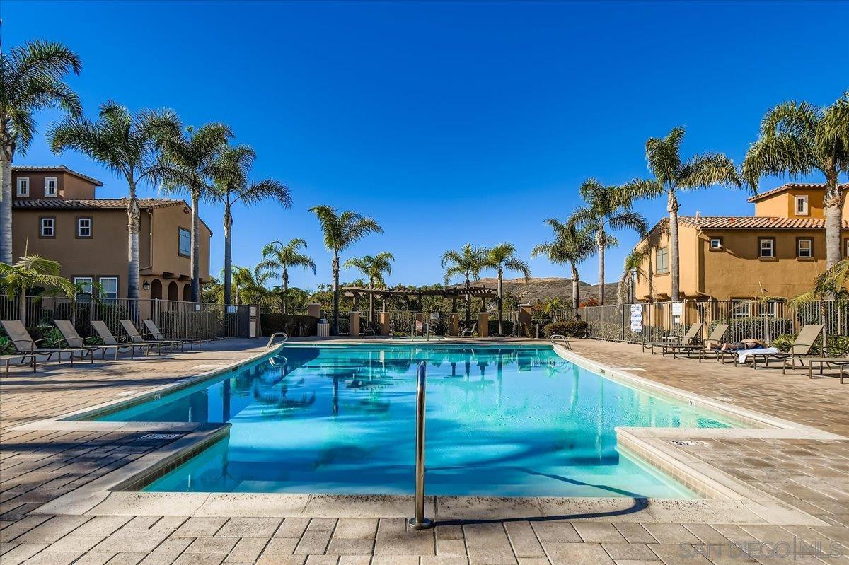 Detail Gallery Image 26 of 32 For 17019  Camino Marcilla  #5,  San Diego,  CA 92127 - 3 Beds | 2/1 Baths