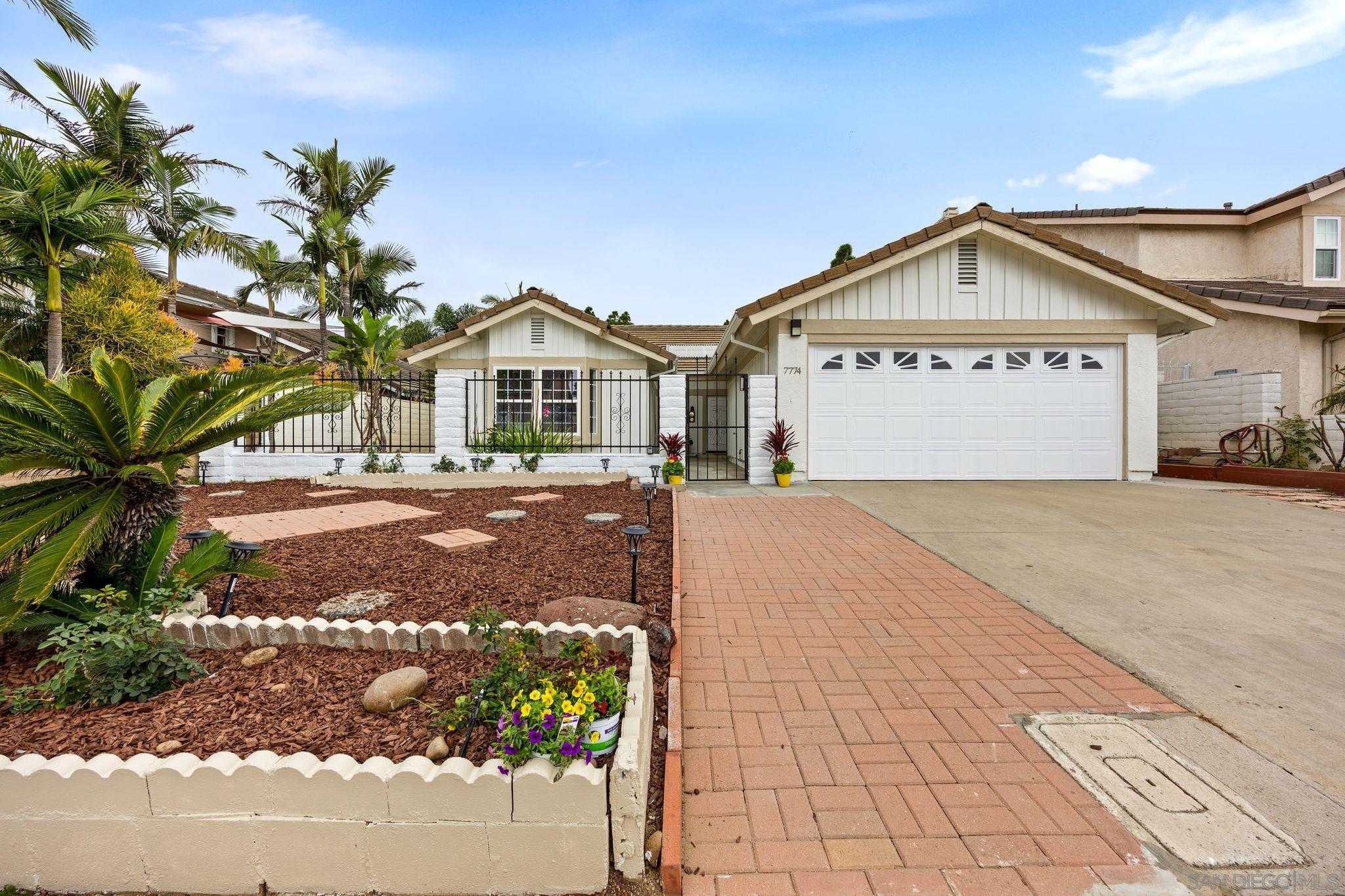 Detail Gallery Image 2 of 23 For 7774  Gaston Drive, San Diego,  CA 92126 - 3 Beds | 2 Baths