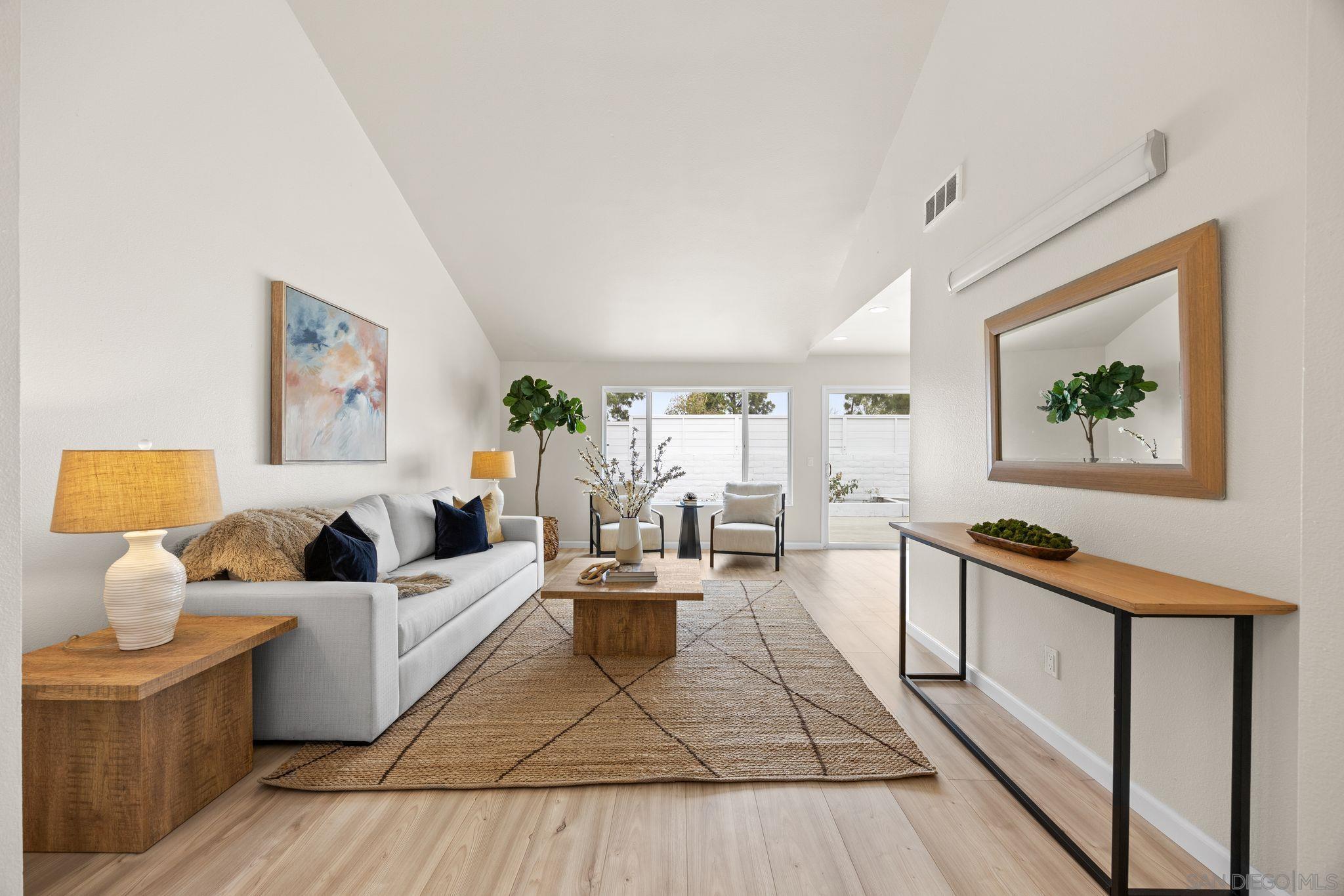 Detail Gallery Image 3 of 23 For 7774  Gaston Drive, San Diego,  CA 92126 - 3 Beds | 2 Baths