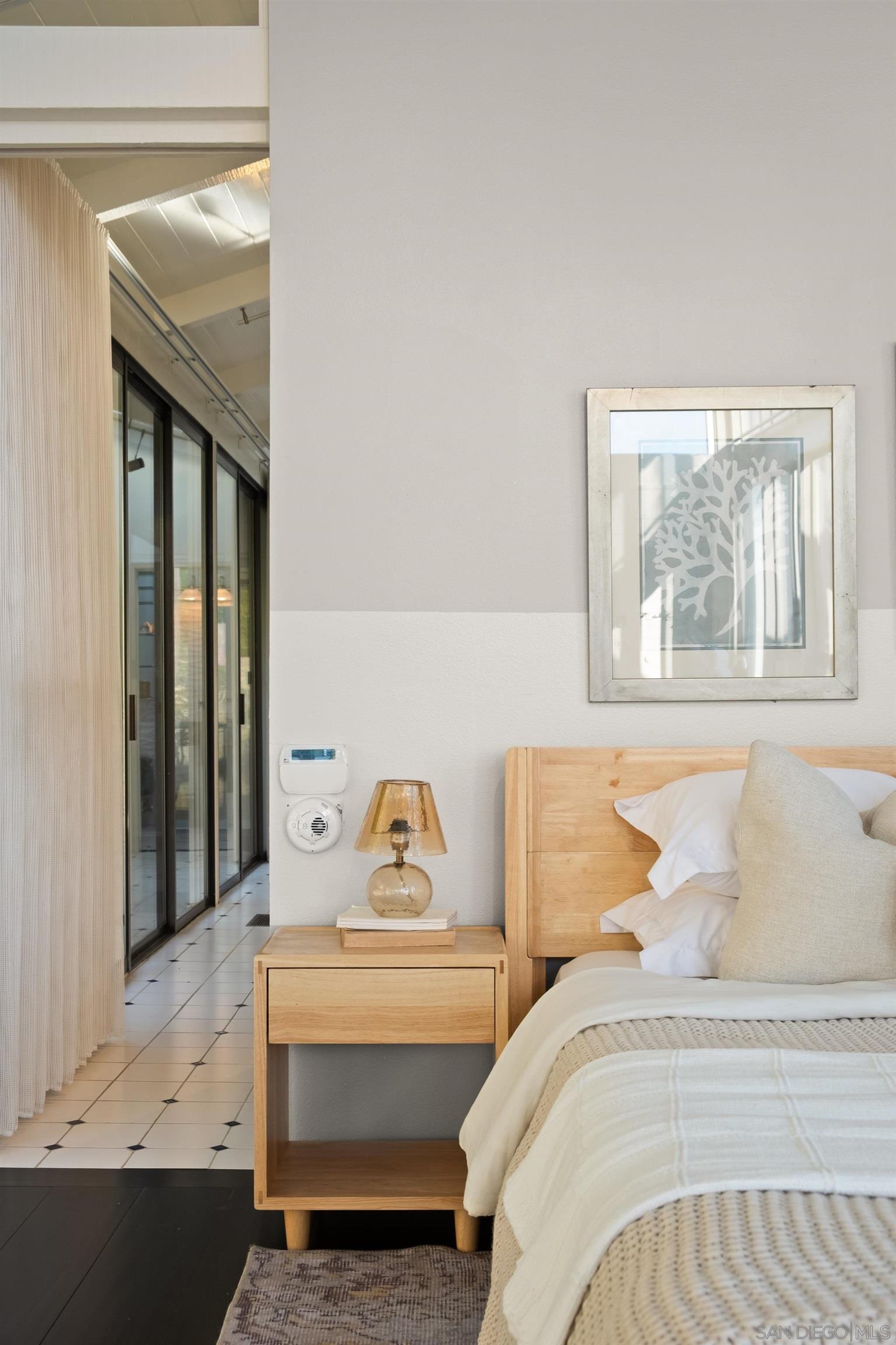 Detail Gallery Image 22 of 71 For 1705  Valdes Dr, La Jolla,  CA 92037 - 4 Beds | 4/1 Baths