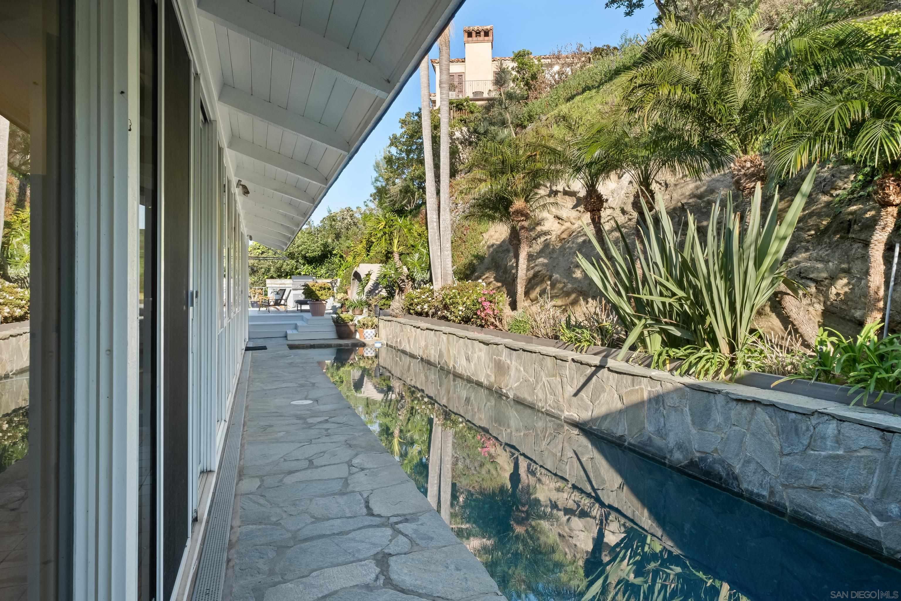 Detail Gallery Image 24 of 71 For 1705  Valdes Dr, La Jolla,  CA 92037 - 4 Beds | 4/1 Baths