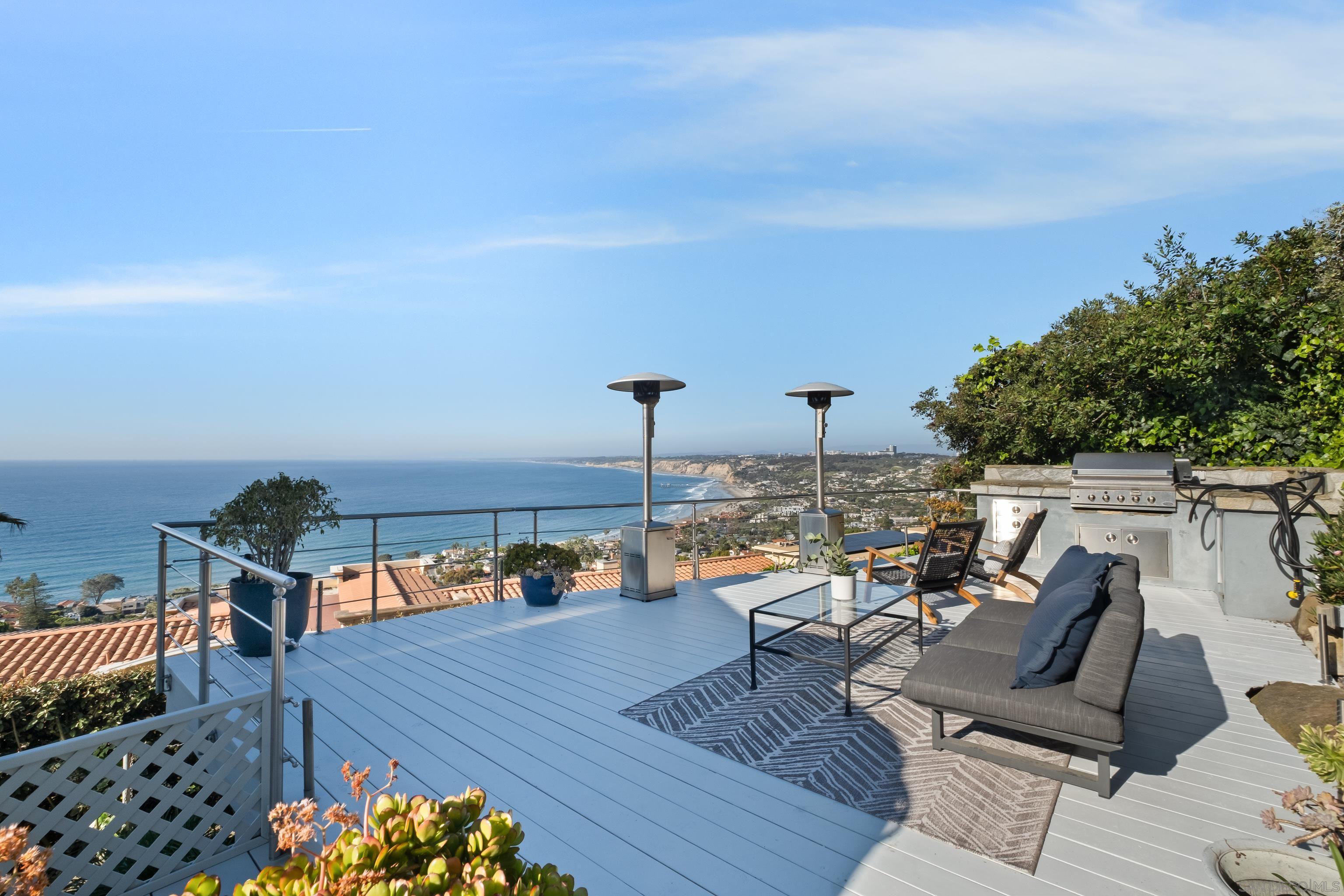 Detail Gallery Image 29 of 71 For 1705  Valdes Dr, La Jolla,  CA 92037 - 4 Beds | 4/1 Baths