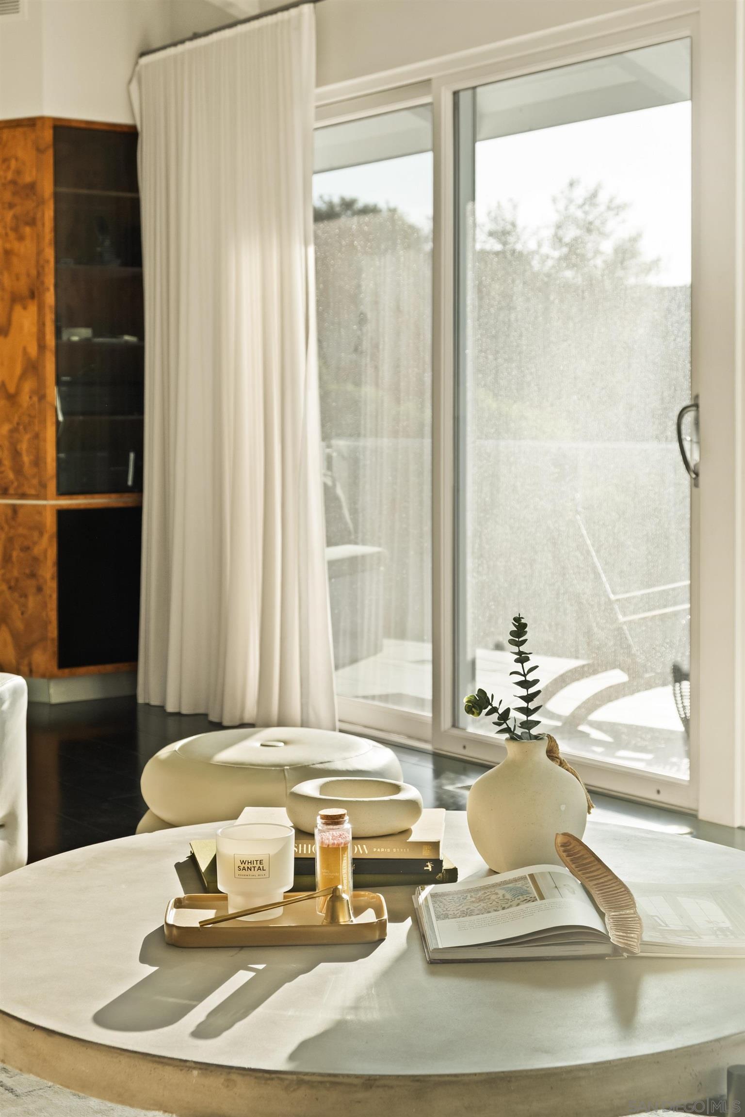 Detail Gallery Image 47 of 71 For 1705  Valdes Dr, La Jolla,  CA 92037 - 4 Beds | 4/1 Baths