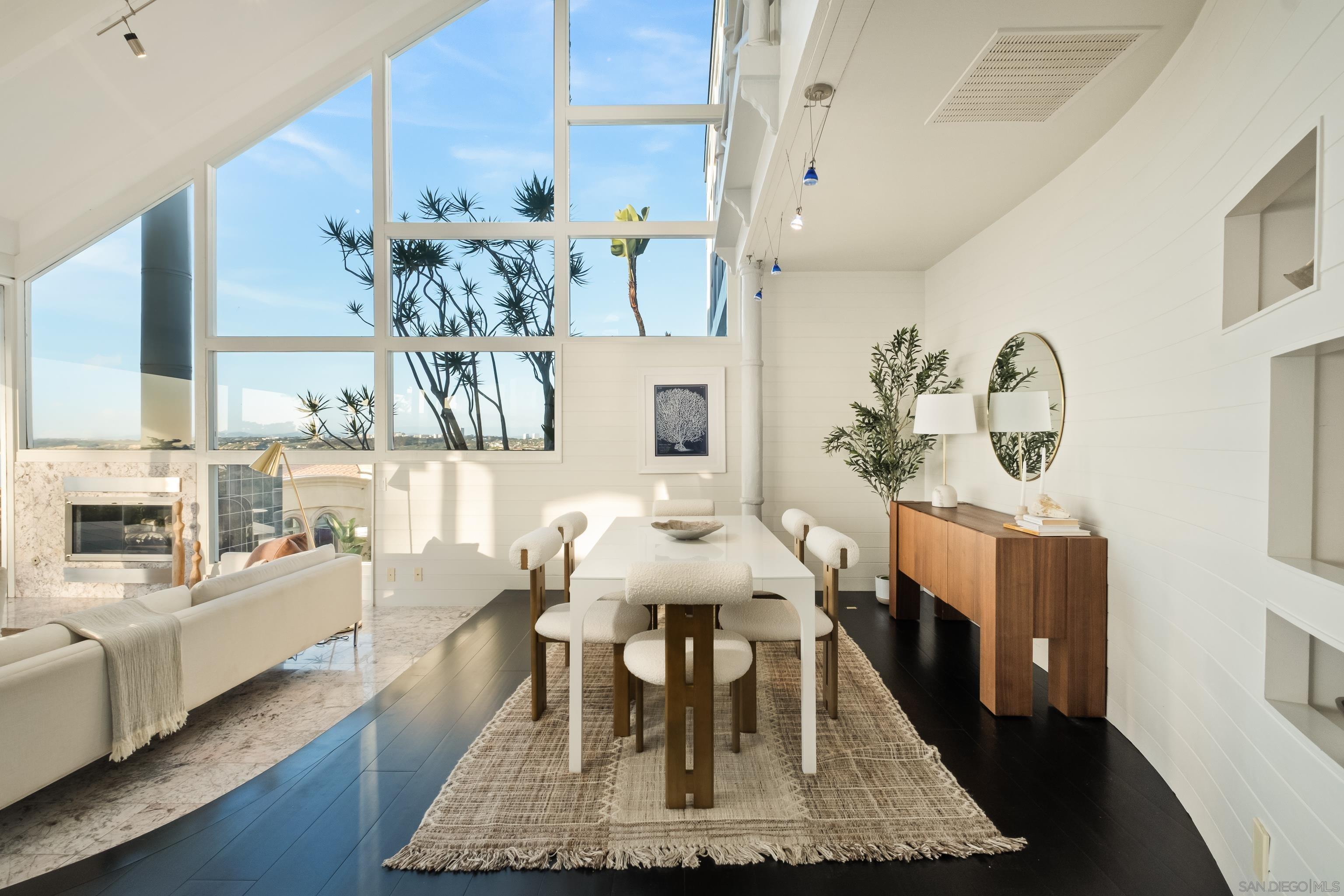 Detail Gallery Image 6 of 71 For 1705  Valdes Dr, La Jolla,  CA 92037 - 4 Beds | 4/1 Baths