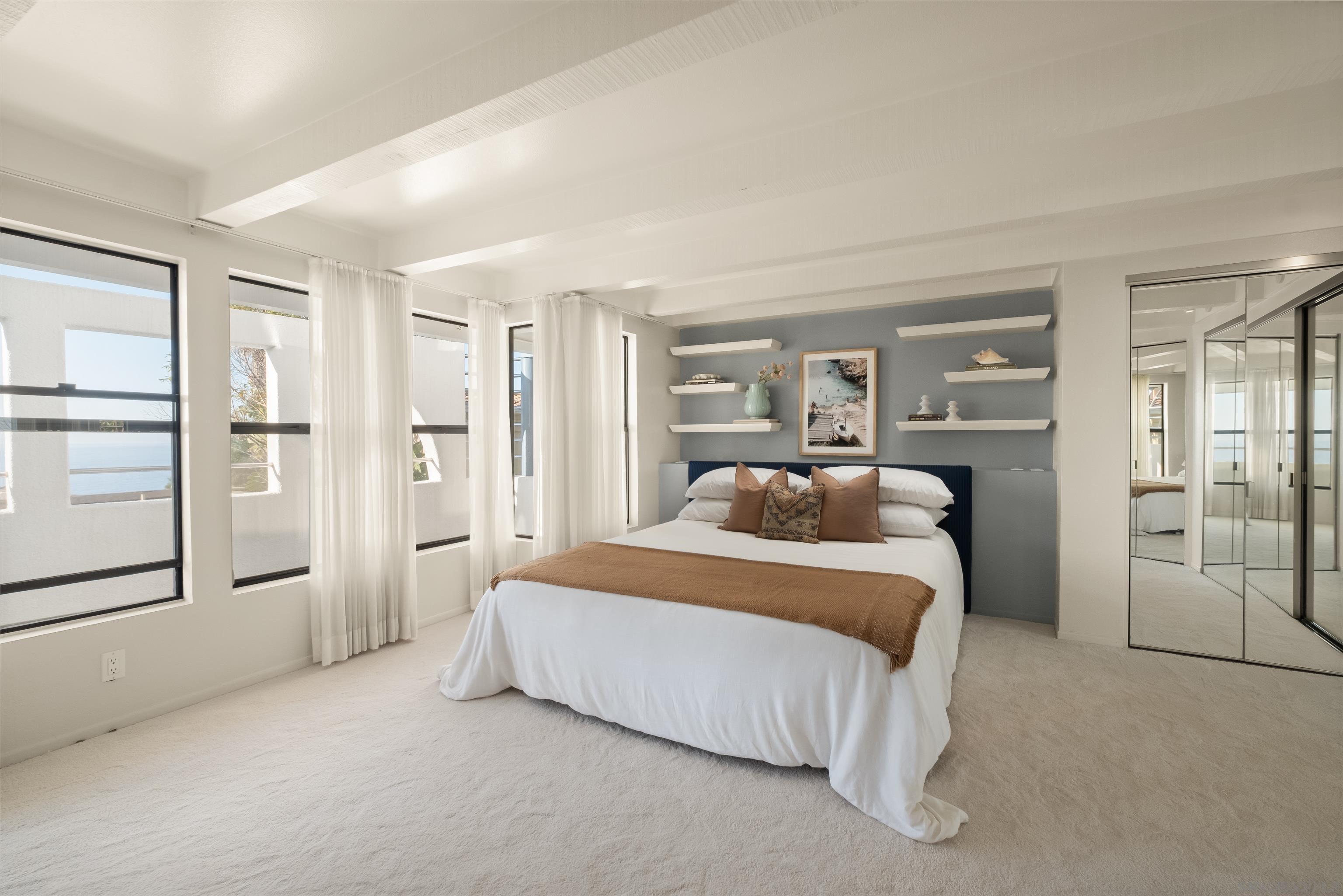 Detail Gallery Image 53 of 71 For 1705  Valdes Dr, La Jolla,  CA 92037 - 4 Beds | 4/1 Baths