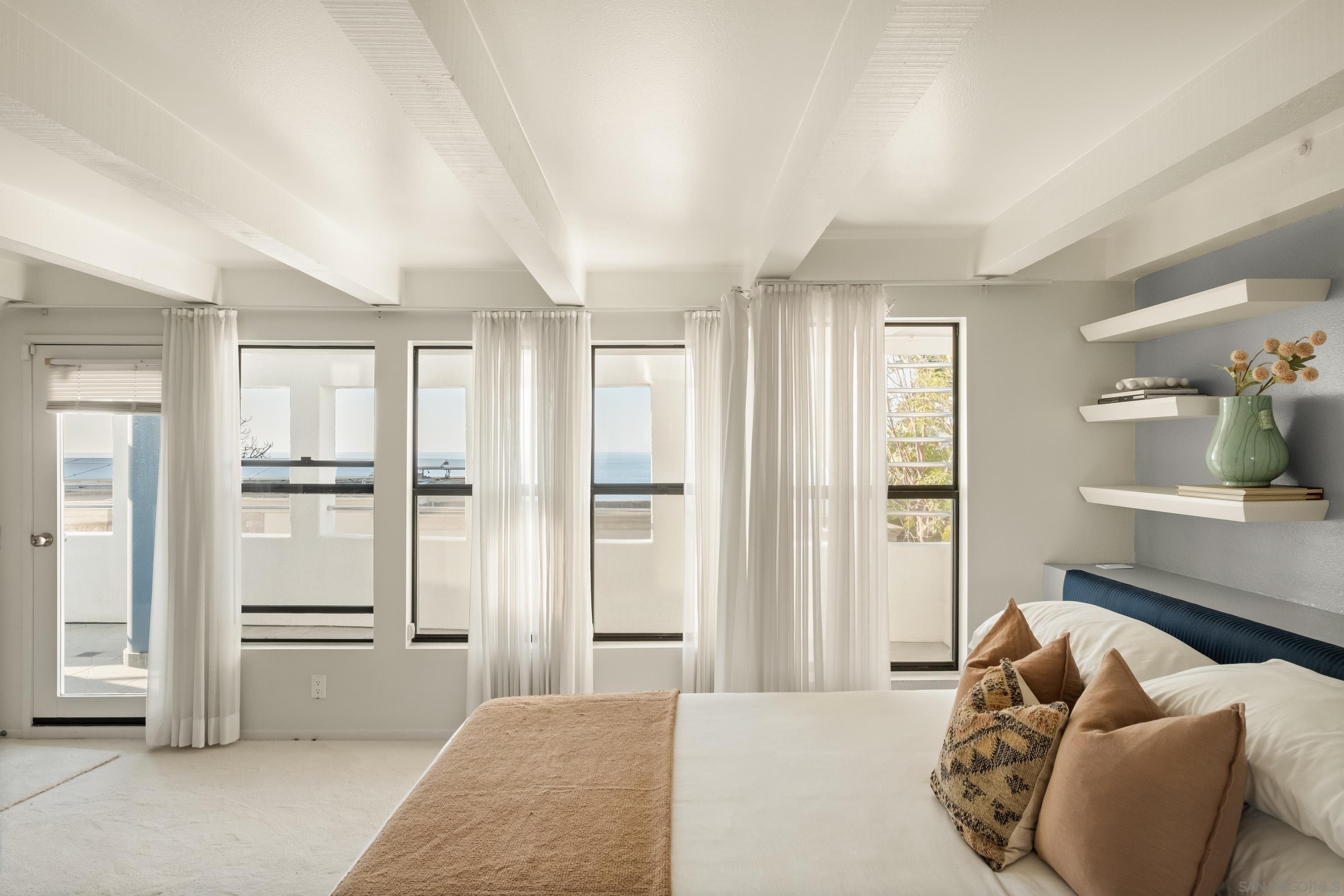 Detail Gallery Image 54 of 71 For 1705  Valdes Dr, La Jolla,  CA 92037 - 4 Beds | 4/1 Baths