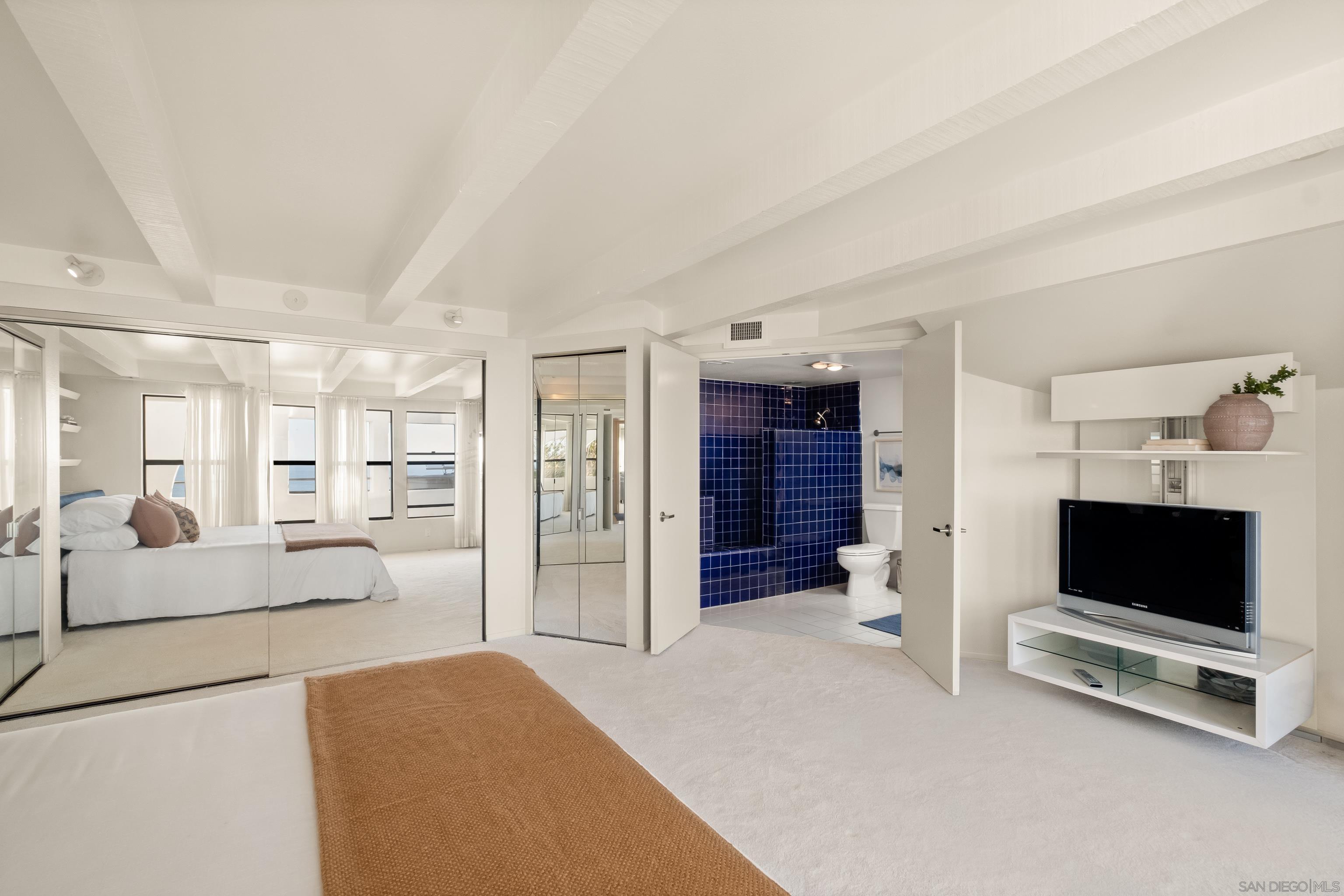 Detail Gallery Image 55 of 71 For 1705  Valdes Dr, La Jolla,  CA 92037 - 4 Beds | 4/1 Baths