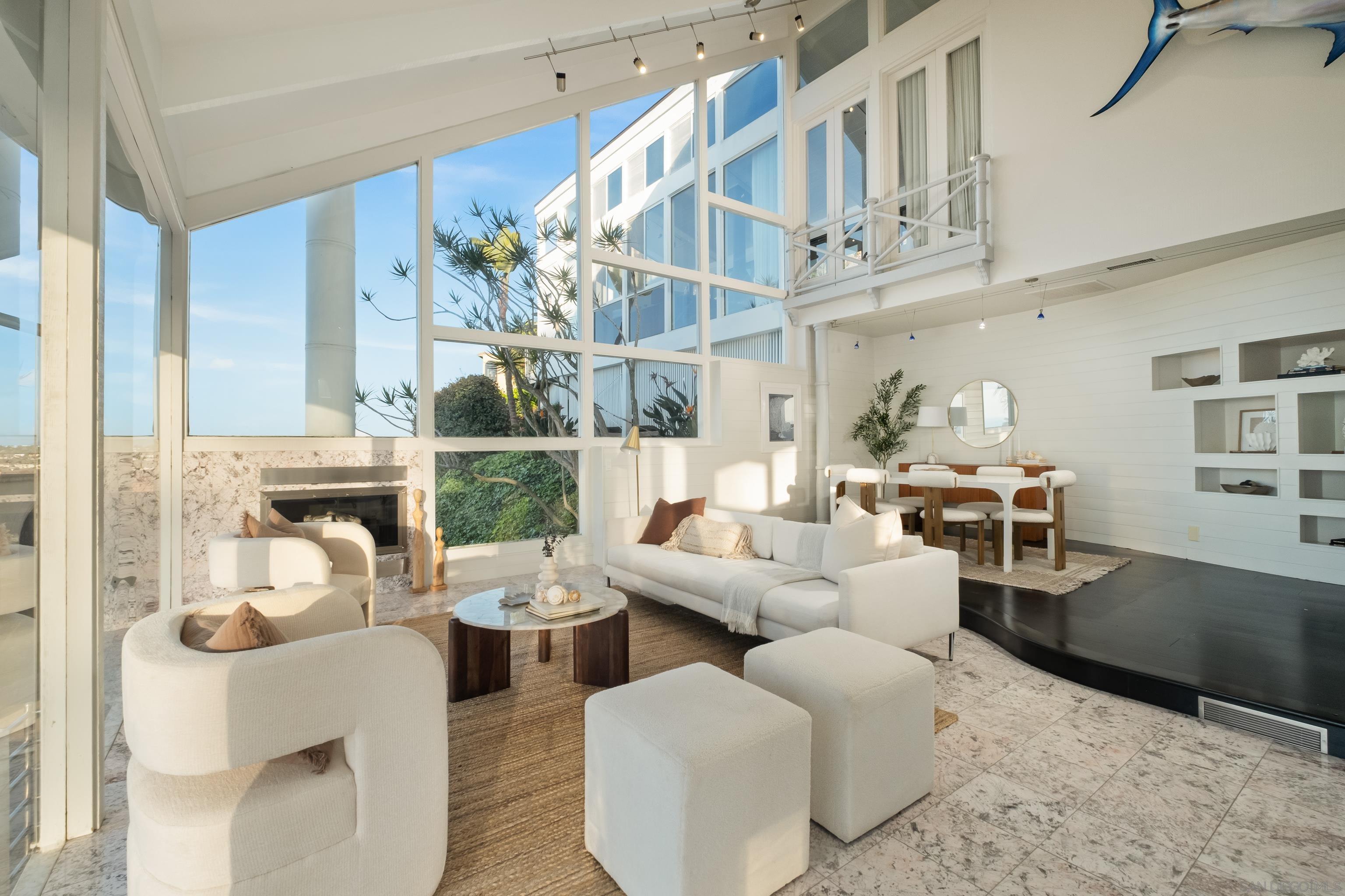 Detail Gallery Image 7 of 71 For 1705  Valdes Dr, La Jolla,  CA 92037 - 4 Beds | 4/1 Baths