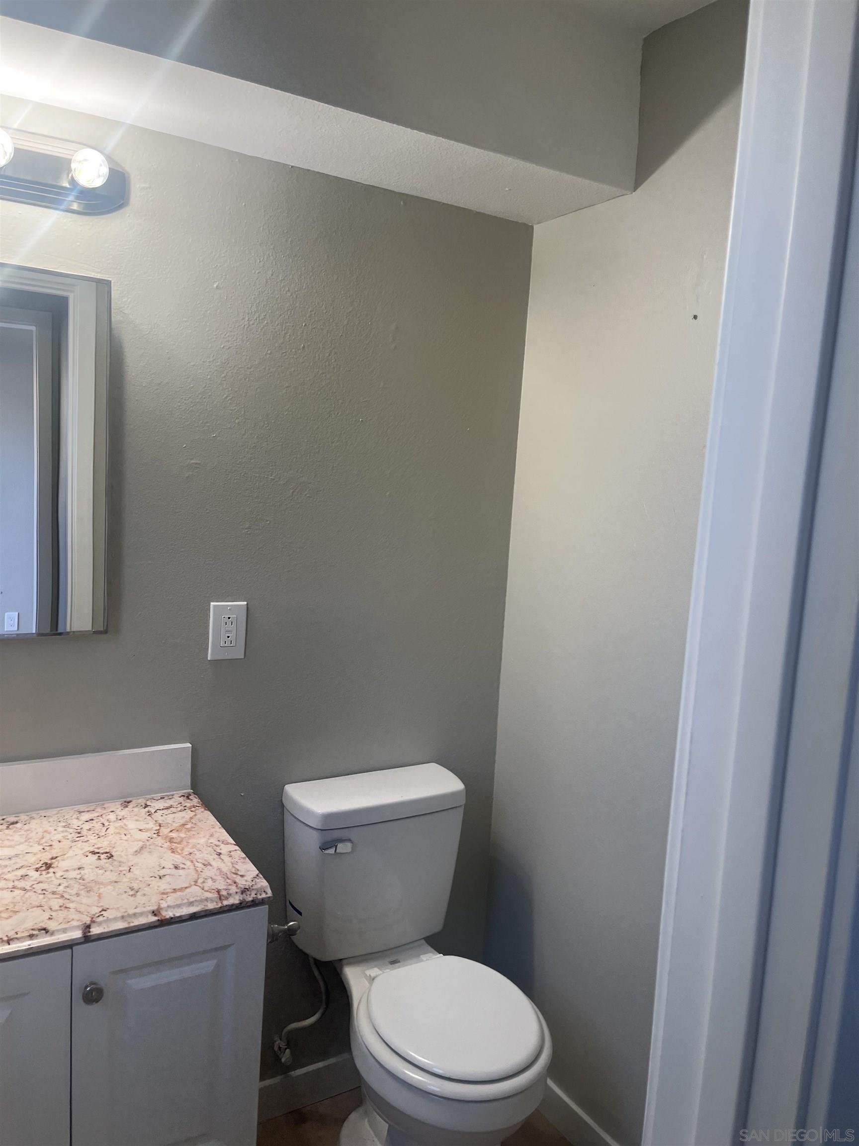 Detail Gallery Image 11 of 16 For 135  Cook St Unit#3  3, Redlands,  CA 92374 - 2 Beds | 1/1 Baths