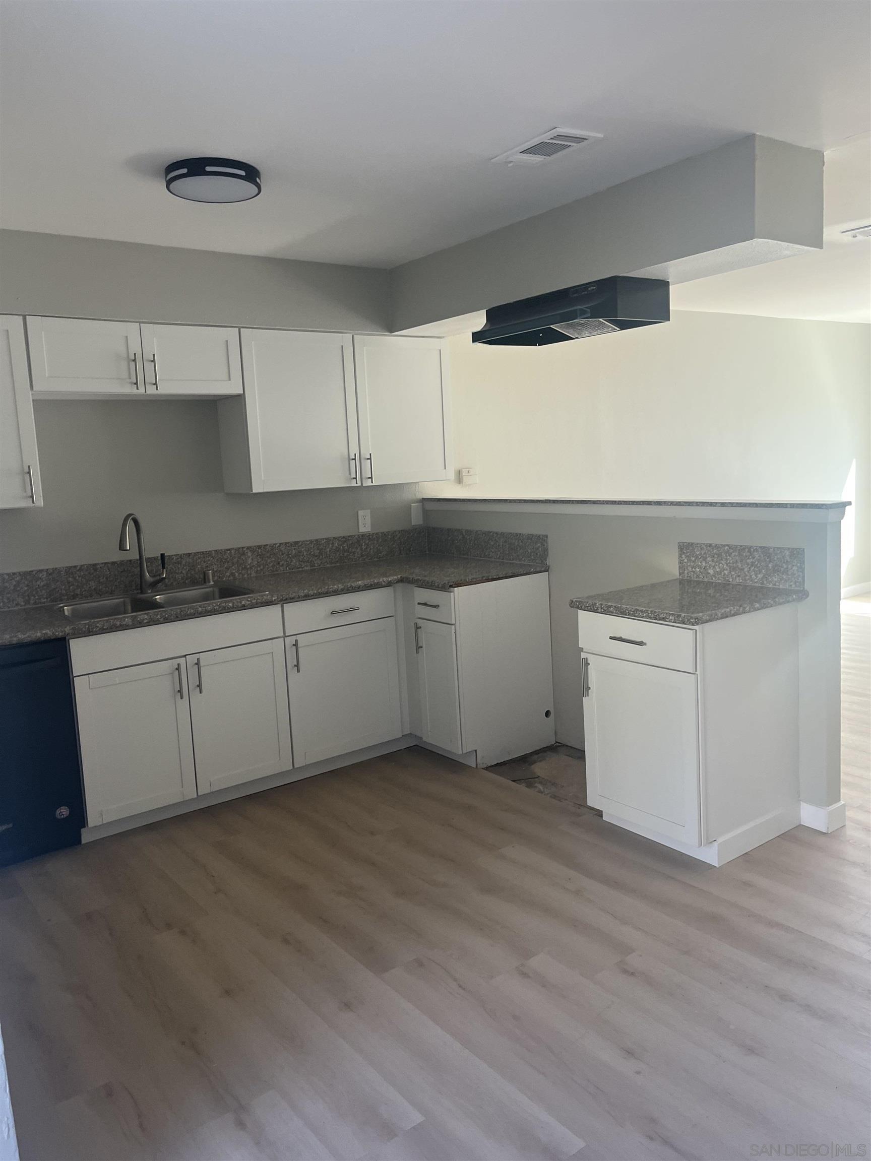 Detail Gallery Image 9 of 16 For 135  Cook St Unit#3  3, Redlands,  CA 92374 - 2 Beds | 1/1 Baths