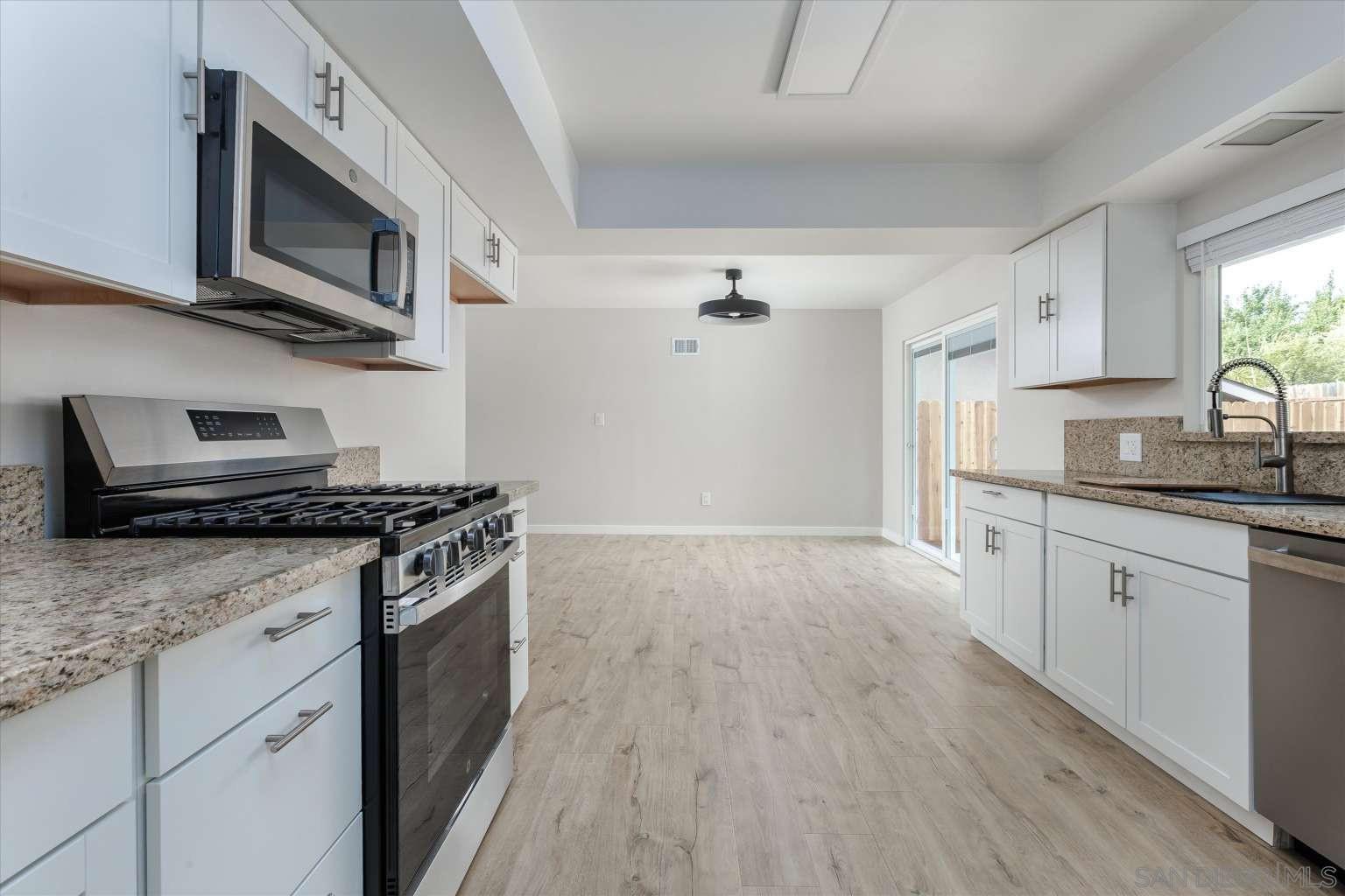 Detail Gallery Image 10 of 27 For 4345  Cayucos Ave, Atascadero,  CA 93422 - 4 Beds | 3 Baths