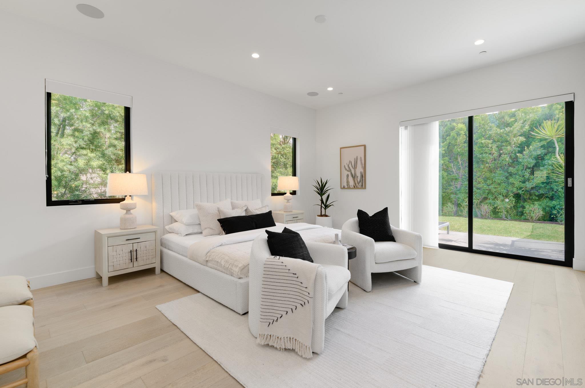 Detail Gallery Image 18 of 43 For 121  Avenida Esperanza, Encinitas,  CA 92024 - 5 Beds | 4/2 Baths