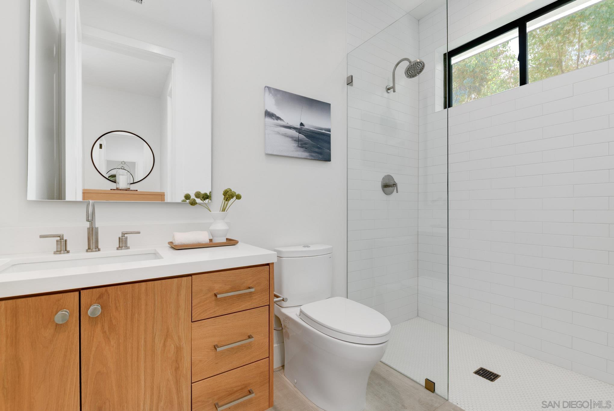 Detail Gallery Image 25 of 43 For 121  Avenida Esperanza, Encinitas,  CA 92024 - 5 Beds | 4/2 Baths