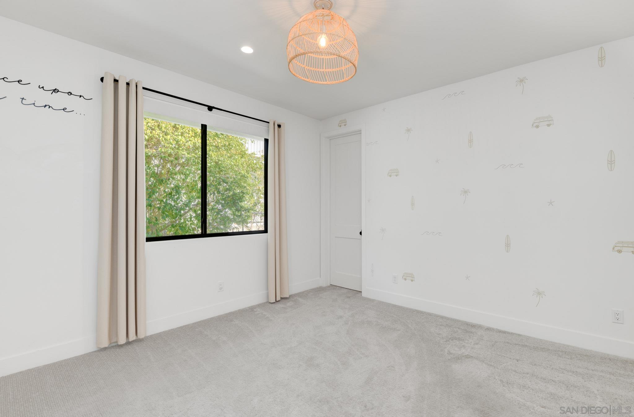 Detail Gallery Image 27 of 43 For 121  Avenida Esperanza, Encinitas,  CA 92024 - 5 Beds | 4/2 Baths